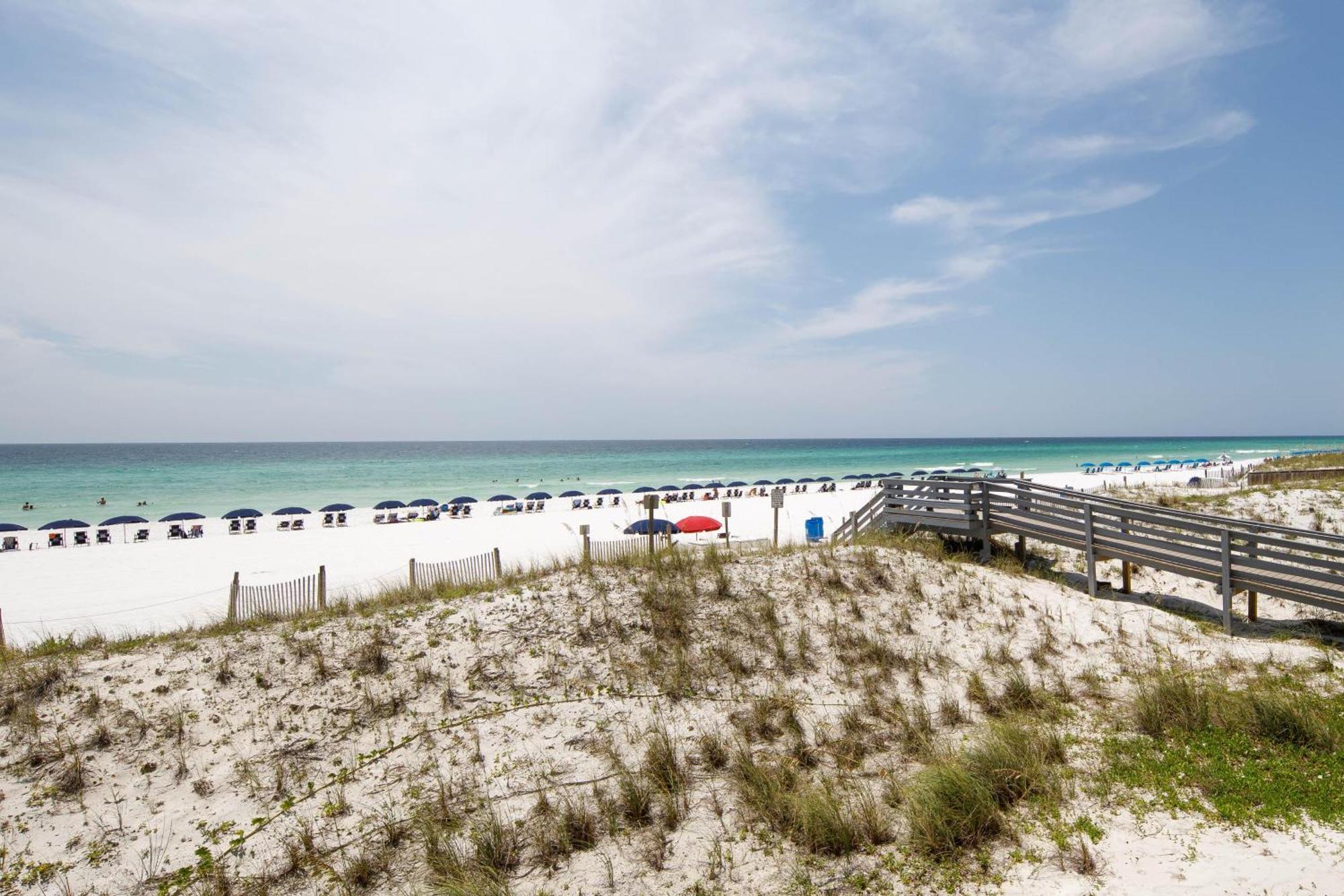 Nautilus 1202 - Gulf Front 1 Bedroom ! 2nd Floor Free Service March To October Fort Walton Beach