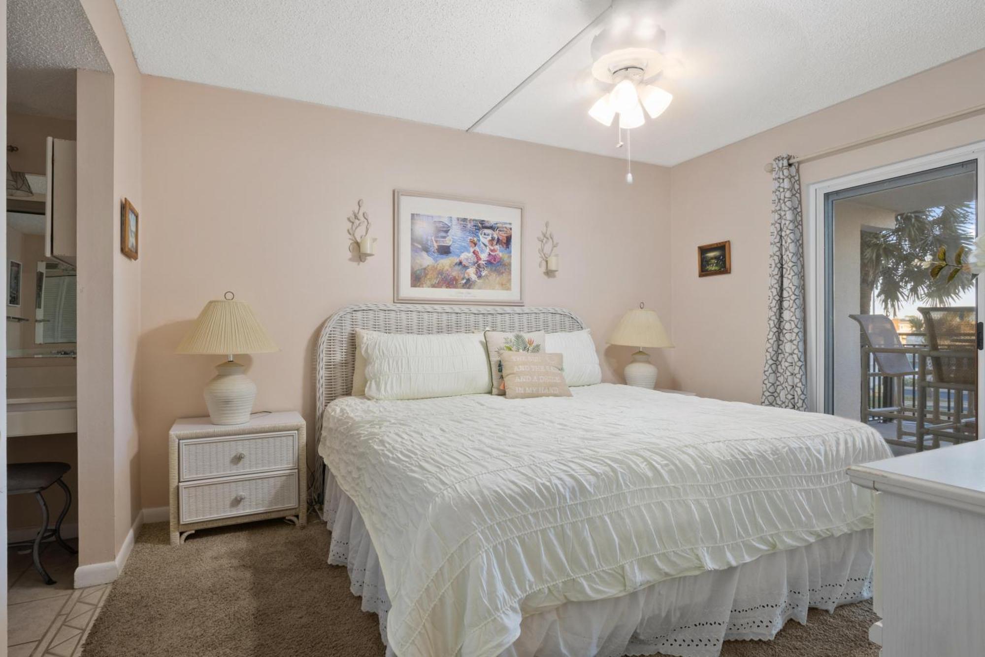 Emerald Isle 205 By Alicia Hollis Open Until Mar 21st Holiday home Fort Walton Beach