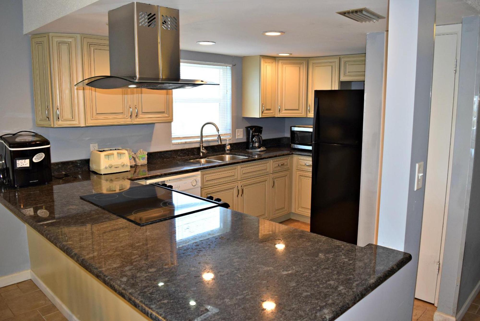El Matador 239 By Alicia Hollis New Listing Open Holiday home