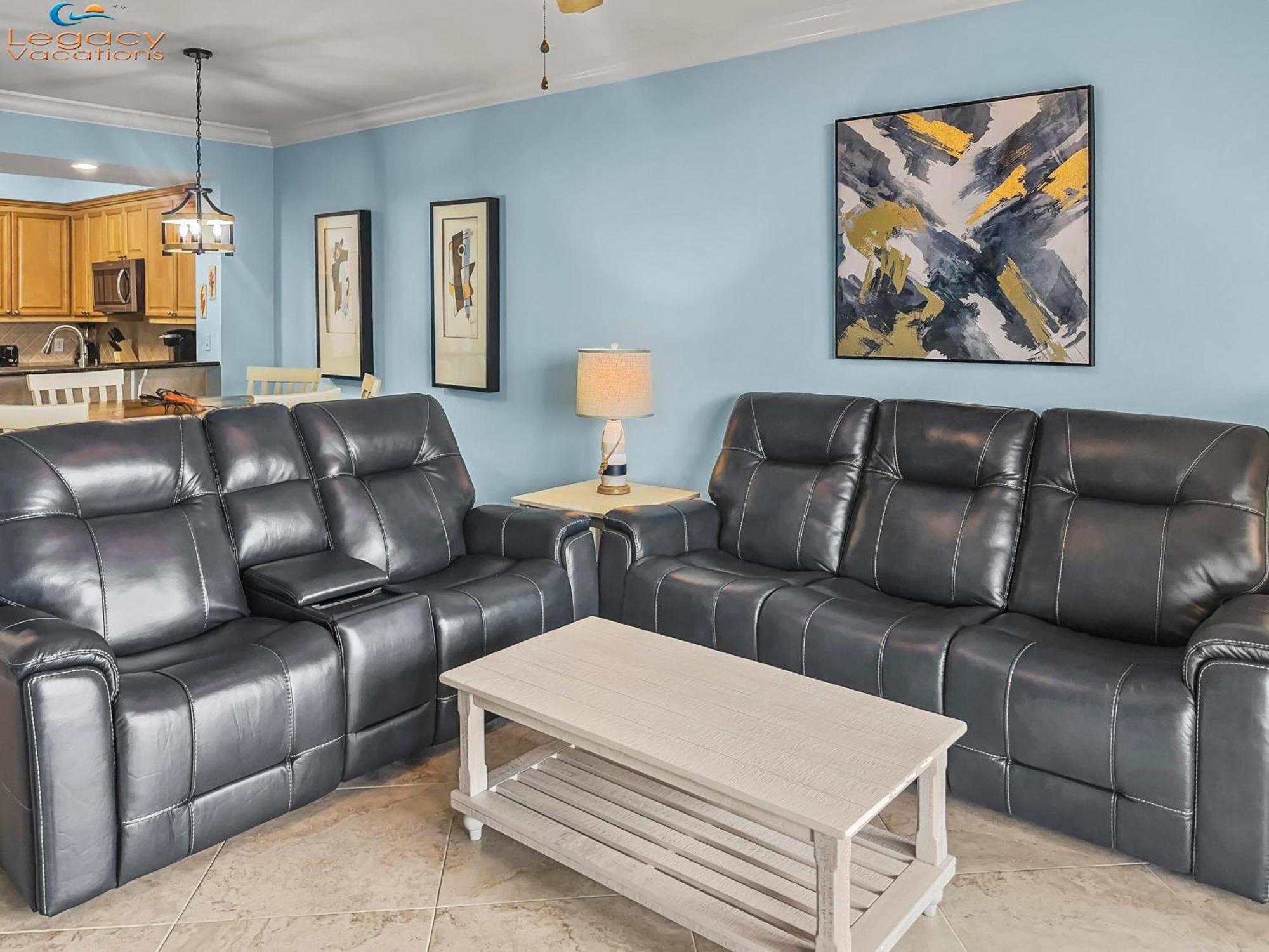 Apartment Az 115 - Beautiful Poolside 4 Bd Beachfront