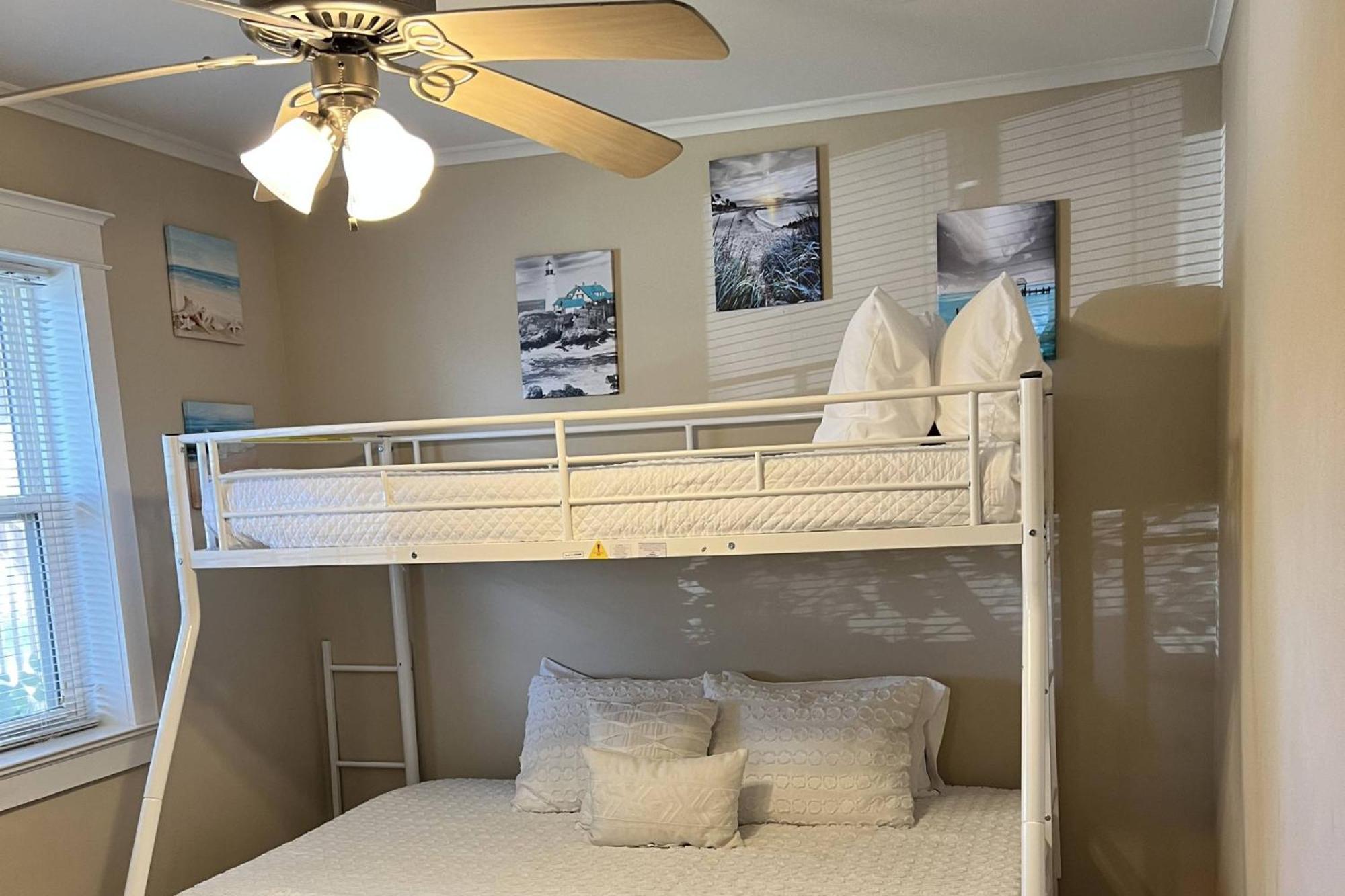 Commodore's Landing 104