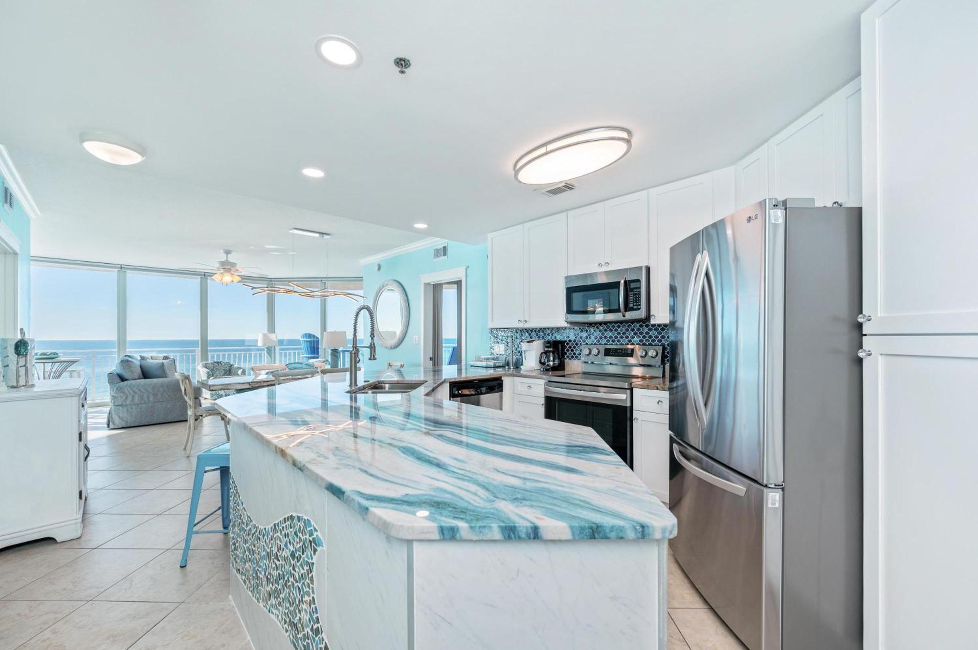 Waterscape - Wrap-around Balcony -panoramic Views! *