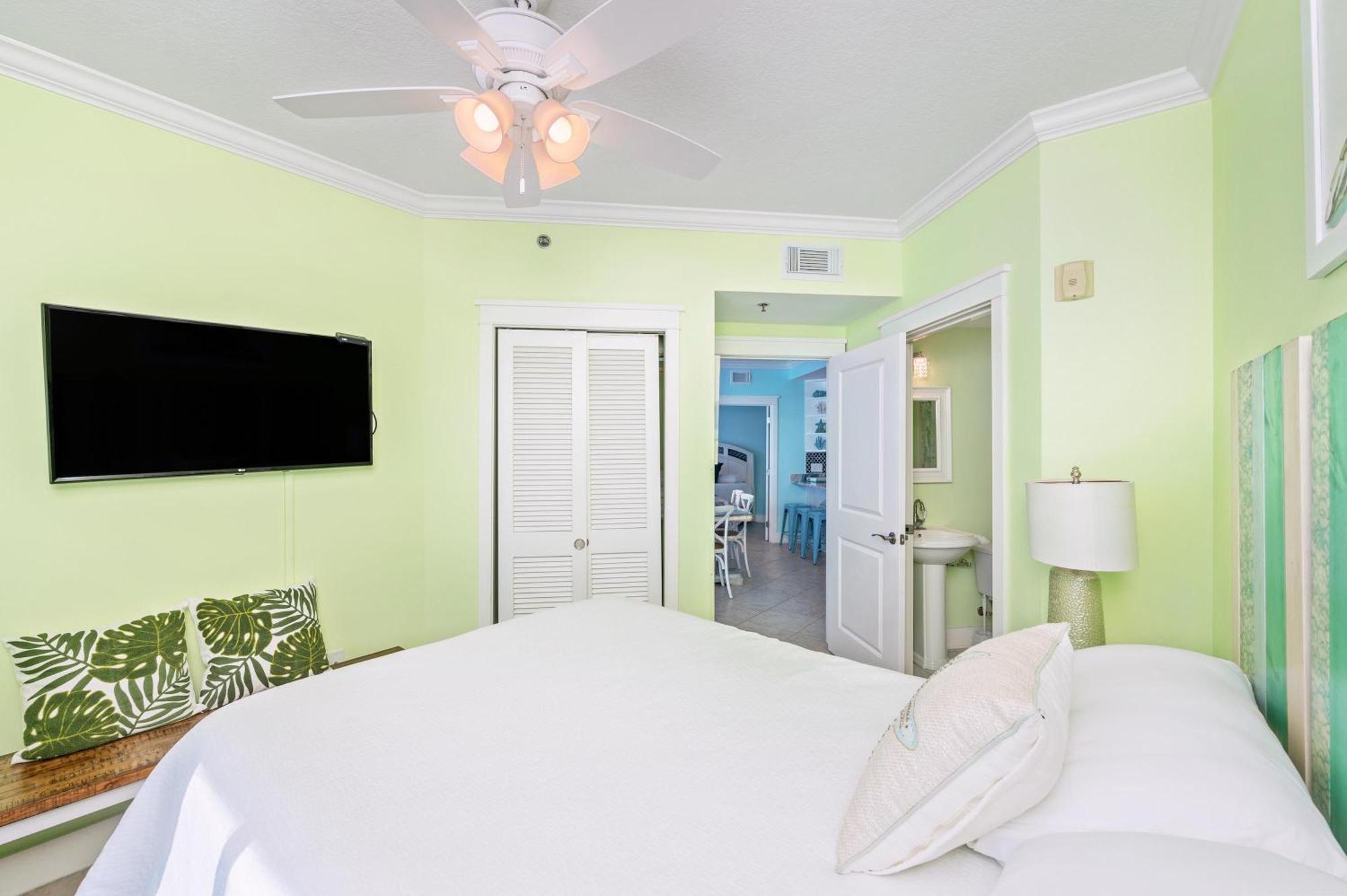 Waterscape - Wrap-around Balcony -panoramic Views! Fort Walton Beach
