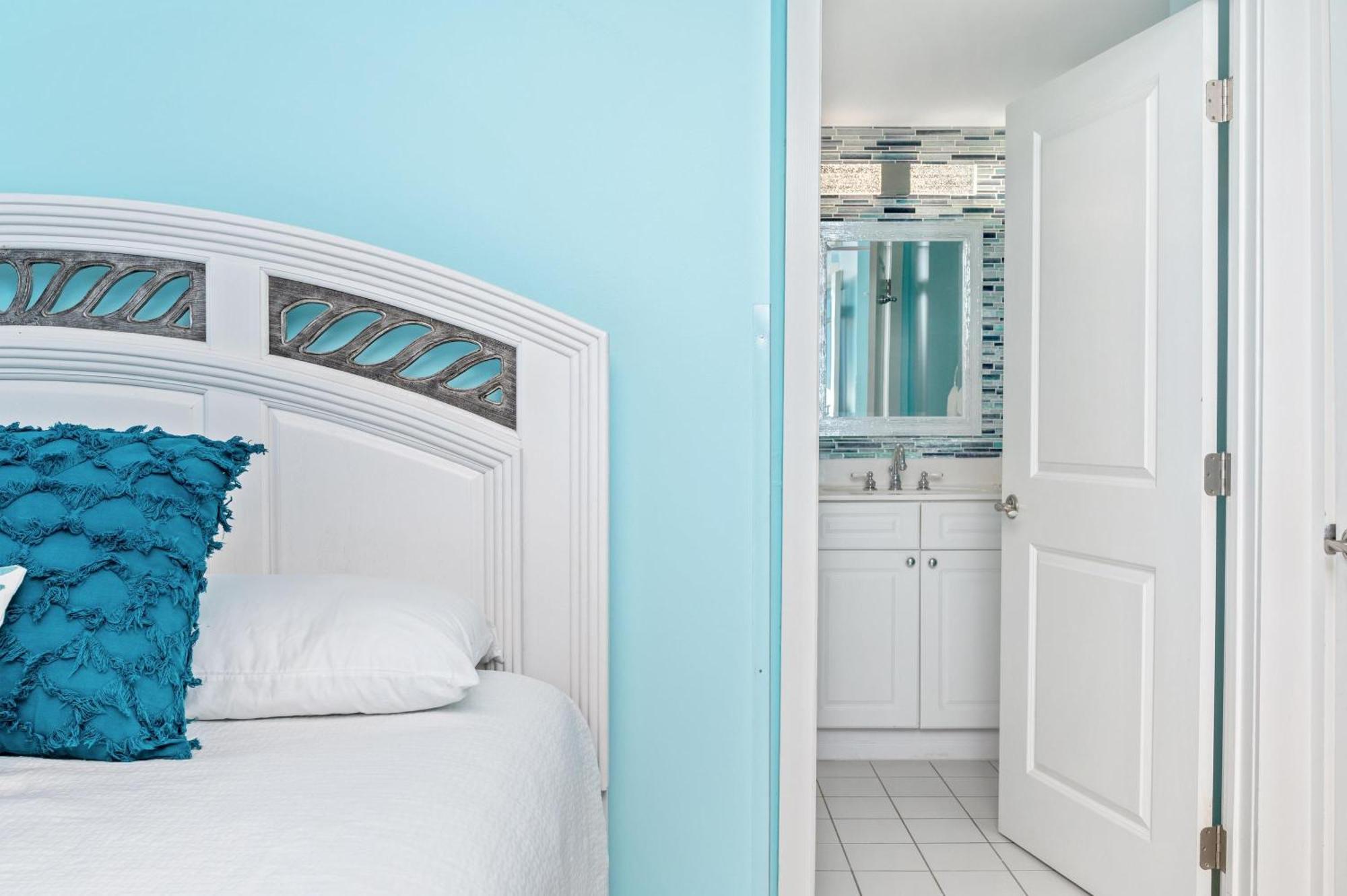 Waterscape - Wrap-around Balcony -panoramic Views!