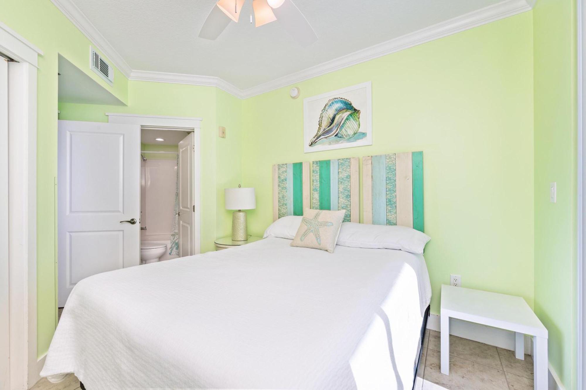 Waterscape - Wrap-around Balcony -panoramic Views!