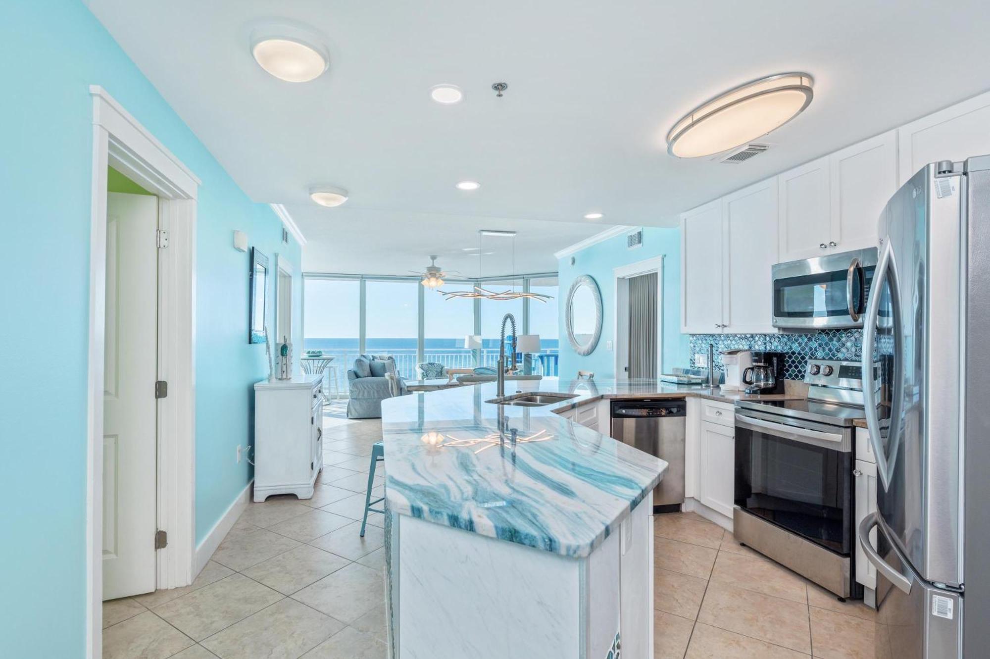 Waterscape - Wrap-around Balcony -panoramic Views!