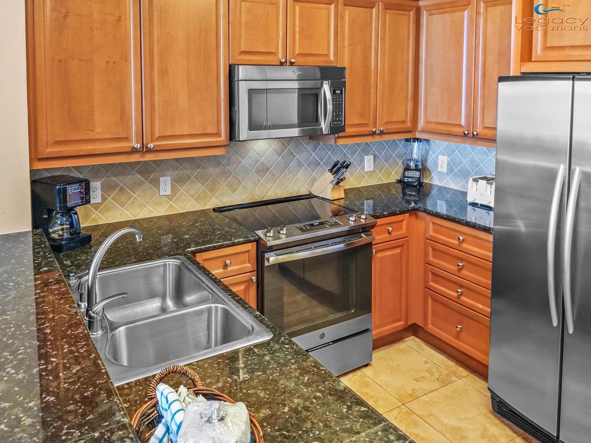 Azure #414-beachfront Premium Amenities-sleeps 10!