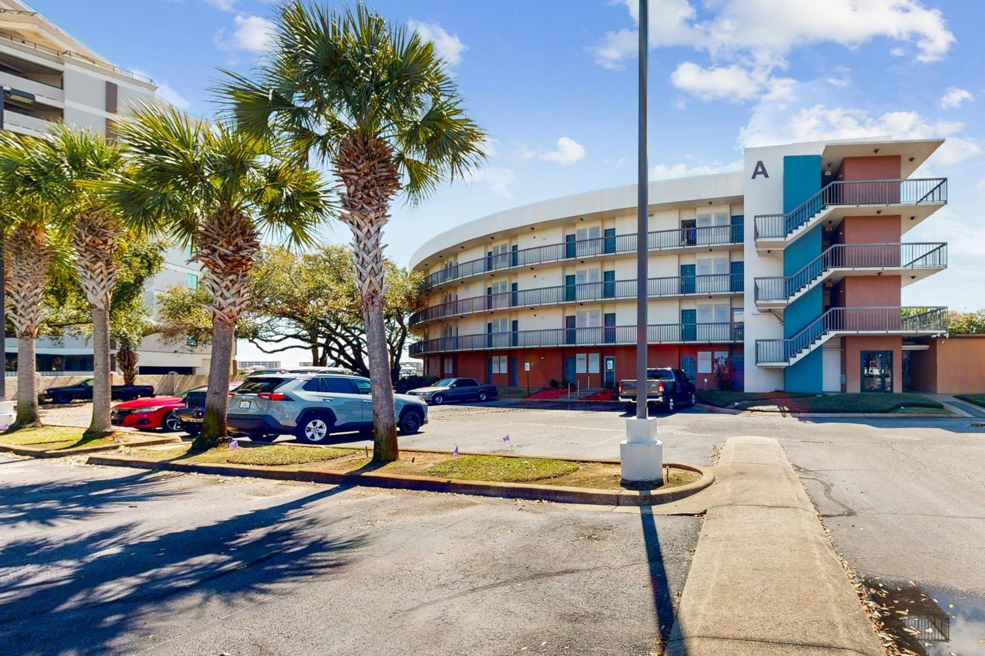 Pirates Bay A210 Hotel