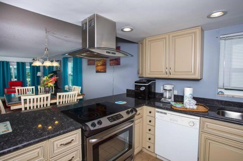 El Matador 239 By Alicia Hollis New Listing Open * Fort Walton Beach