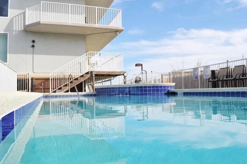 New Remodel - And Pool Access From Balcony! Apartment *