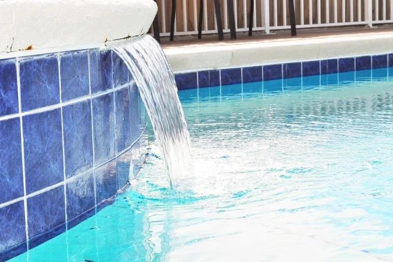 Apartment New Remodel - And Pool Access From Balcony!