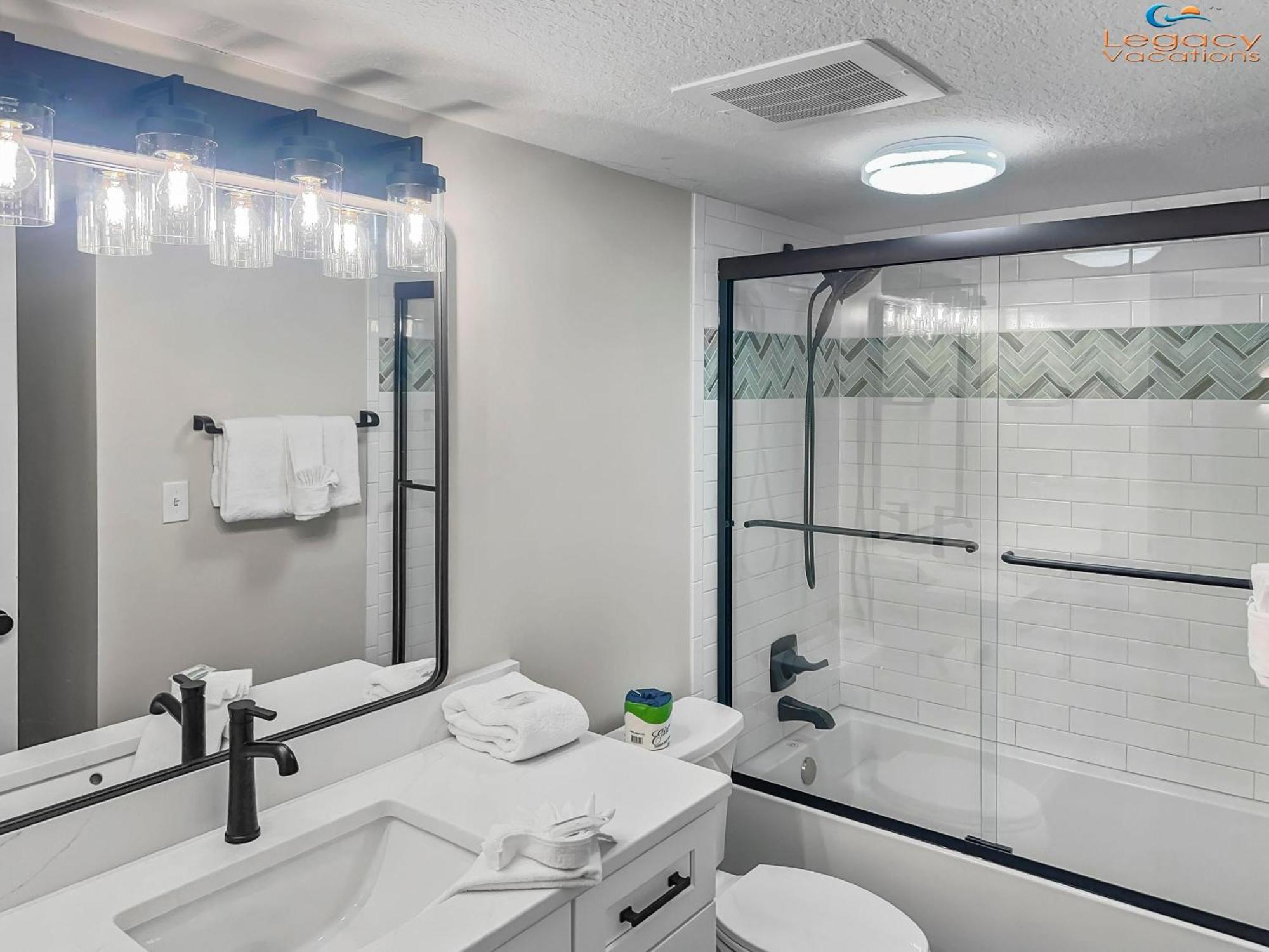 New Remodel - And Pool Access From Balcony!