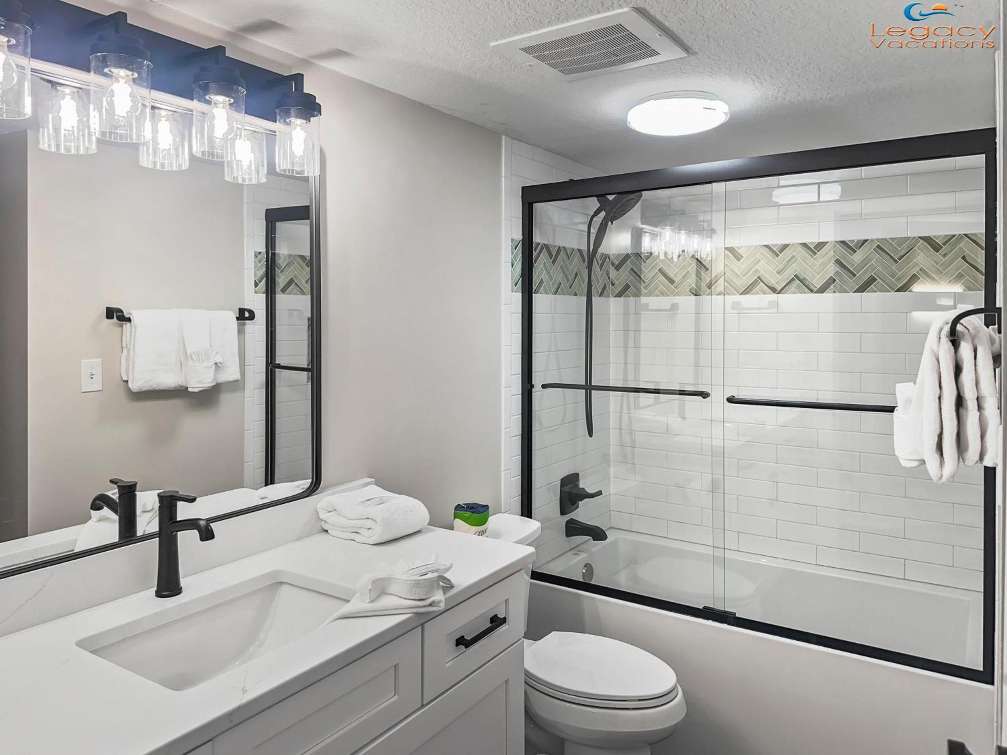 New Remodel - And Pool Access From Balcony!