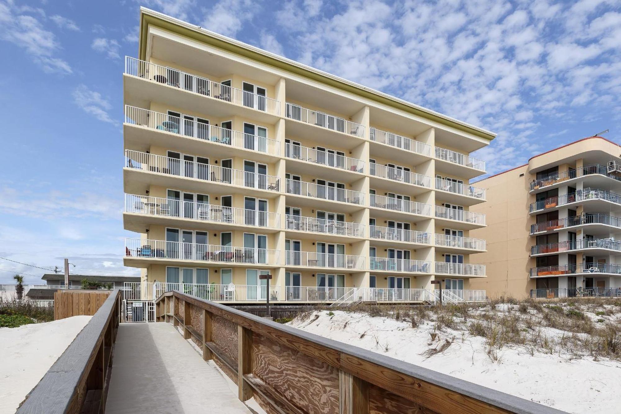 New Remodel - And Pool Access From Balcony! Apartment Fort Walton Beach
