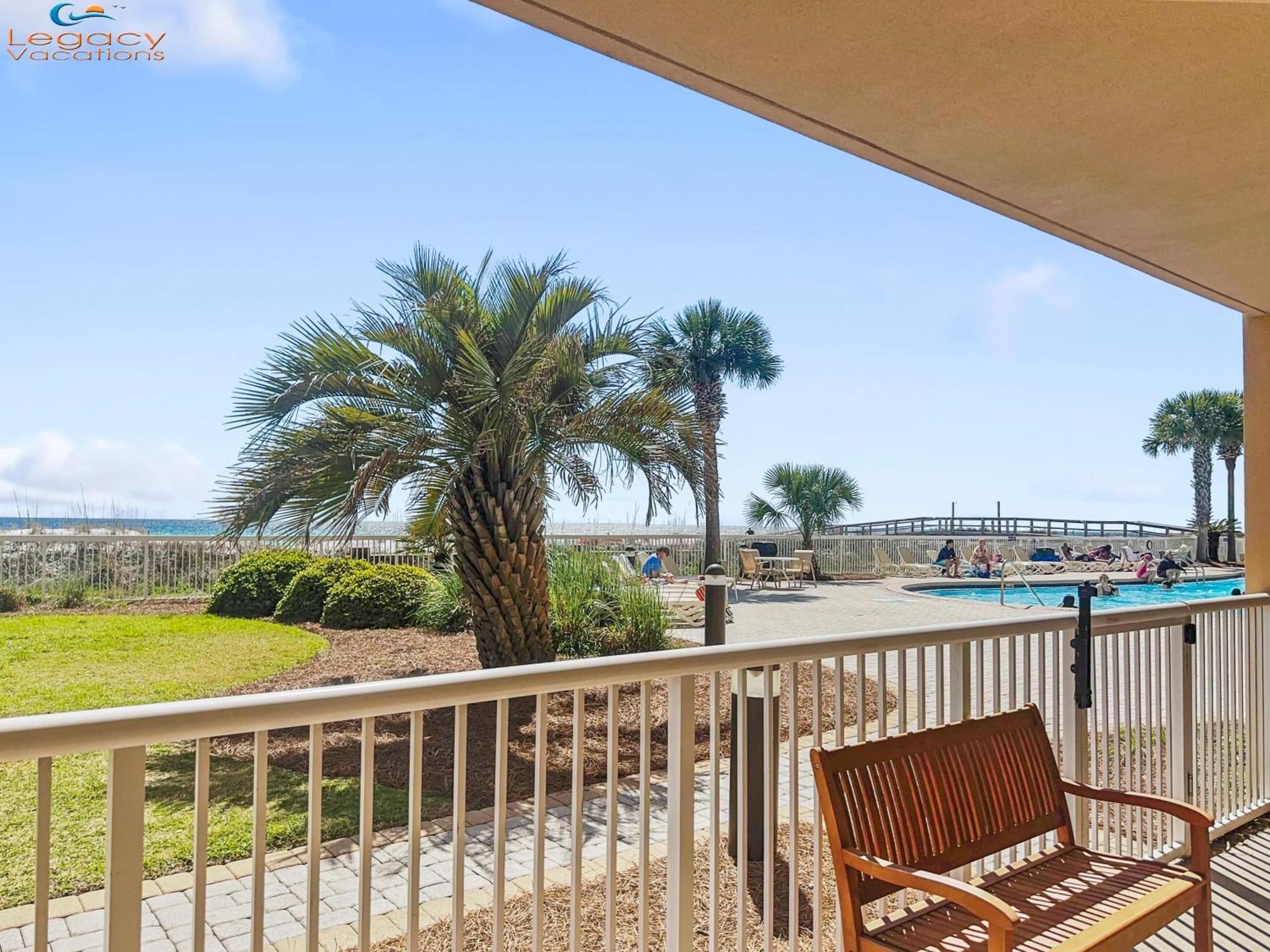 Apartment Az 102- 4bd Gulf Front Condo-3 Kings -1 Queen Bed! *