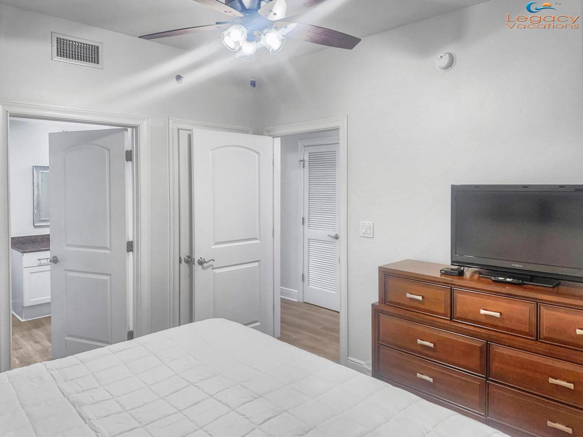 Apartment Az 102- 4bd Gulf Front Condo-3 Kings -1 Queen Bed! Fort Walton Beach