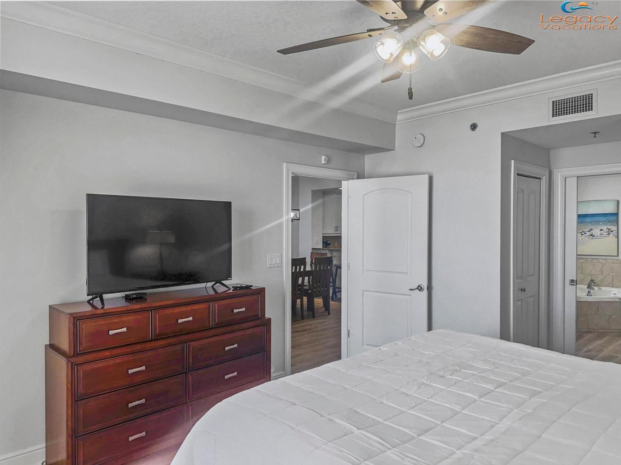 Az 102- 4bd Gulf Front Condo-3 Kings -1 Queen Bed! Apartment *
