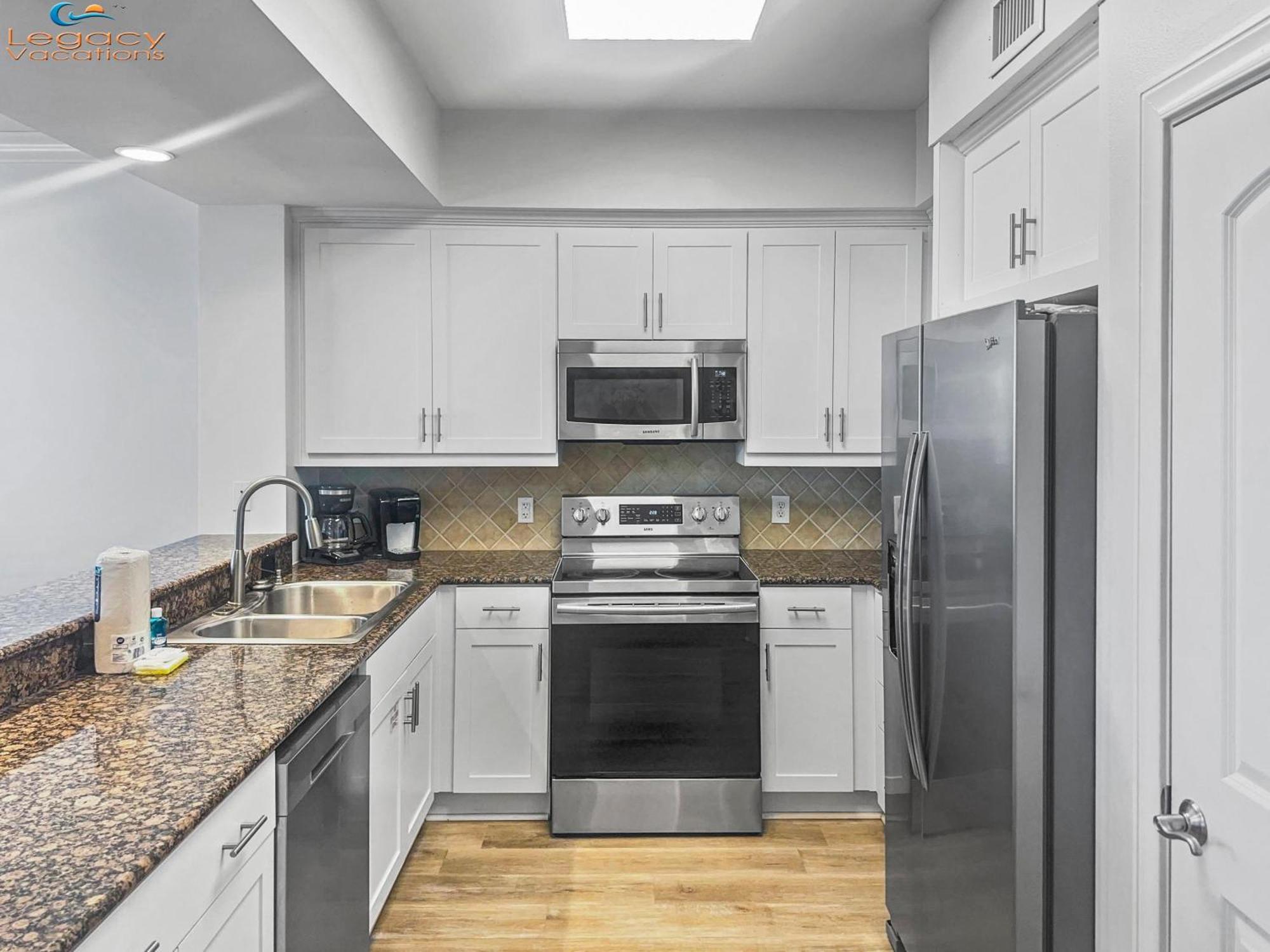 Az 102- 4bd Gulf Front Condo-3 Kings -1 Queen Bed! Fort Walton Beach