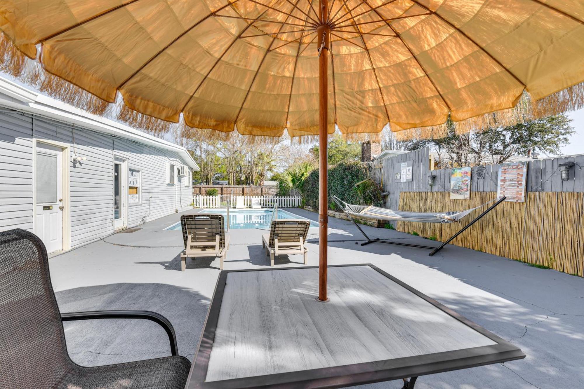 Walton With Shared Pool - 2 Mi To Beach! Fort Walton Beach