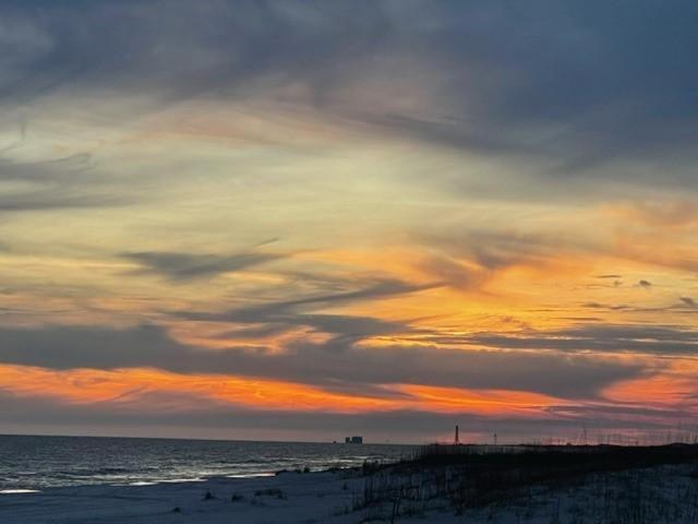 Emerald Isle 205 By Alicia Hollis Open Until Mar 21st Holiday home *