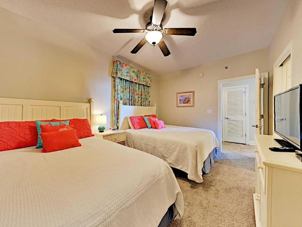 Holiday home Azure #319