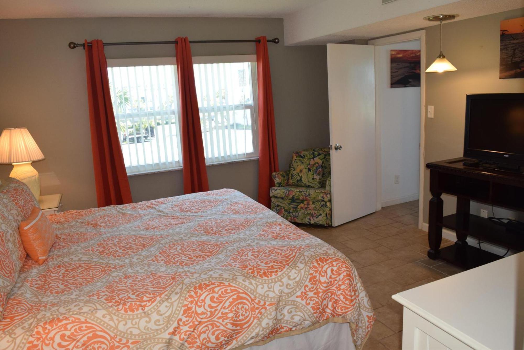 El Matador 239 By Alicia Hollis New Listing Open Holiday home