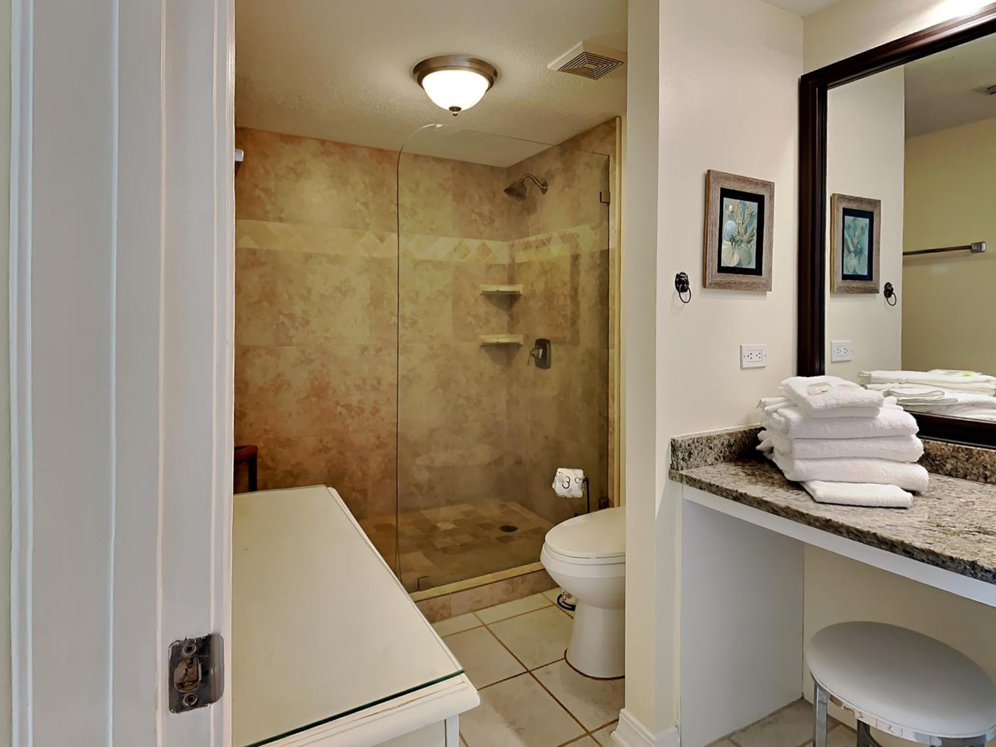 Apartment Island Princess 709 *
