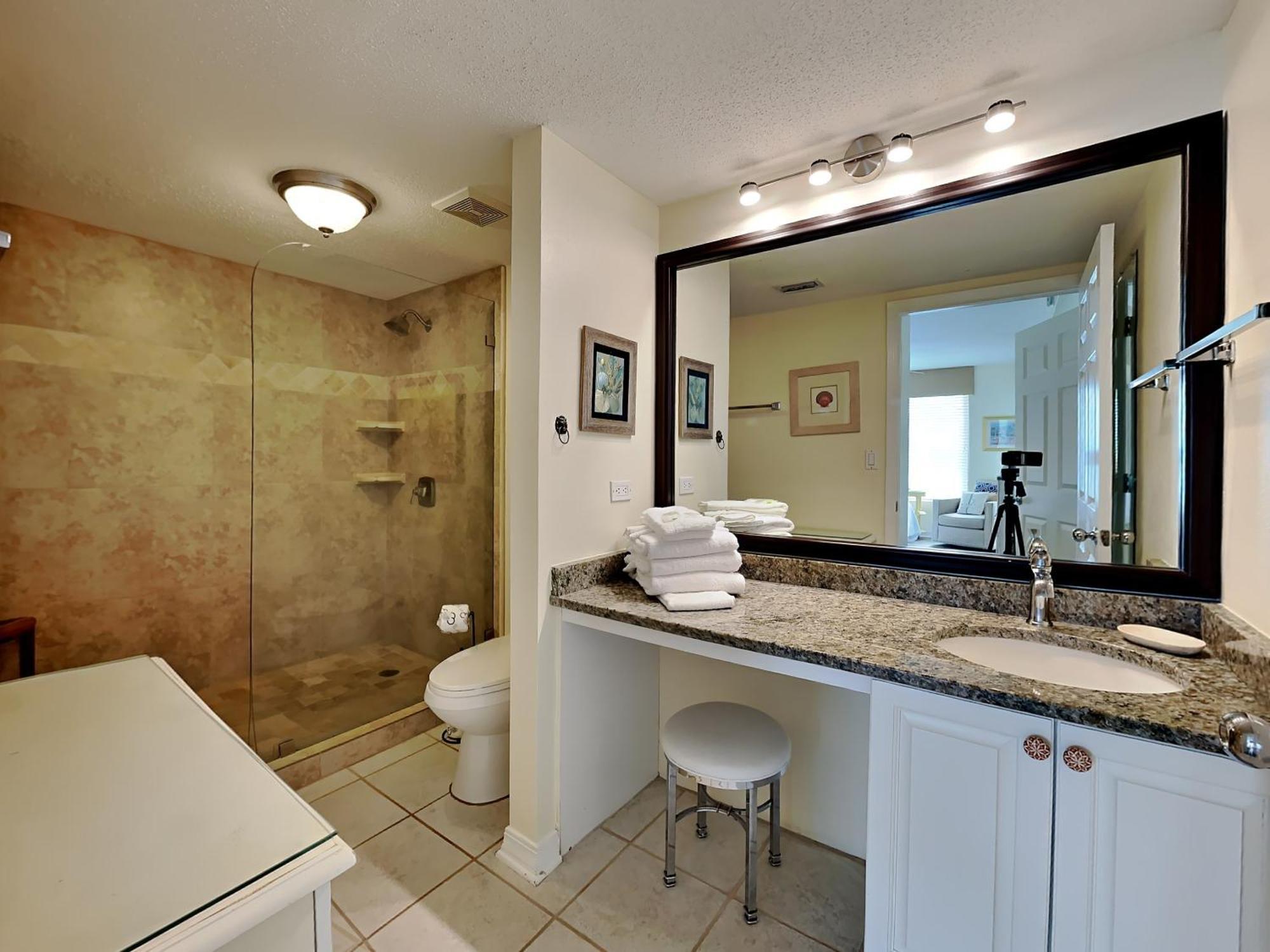 Island Princess 709 Apartment