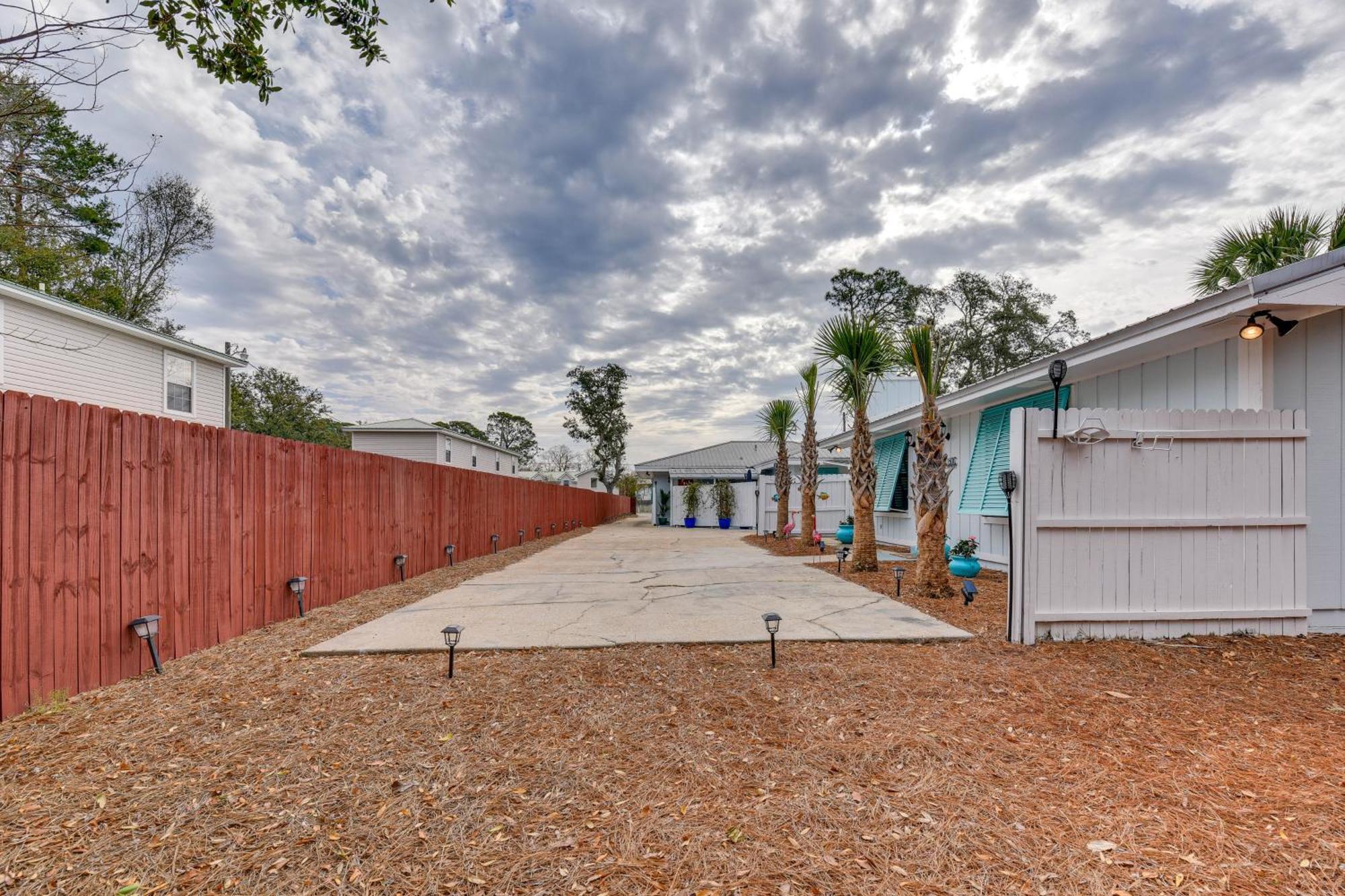 Walton With Patio And Hot Tub! Fort Walton Beach