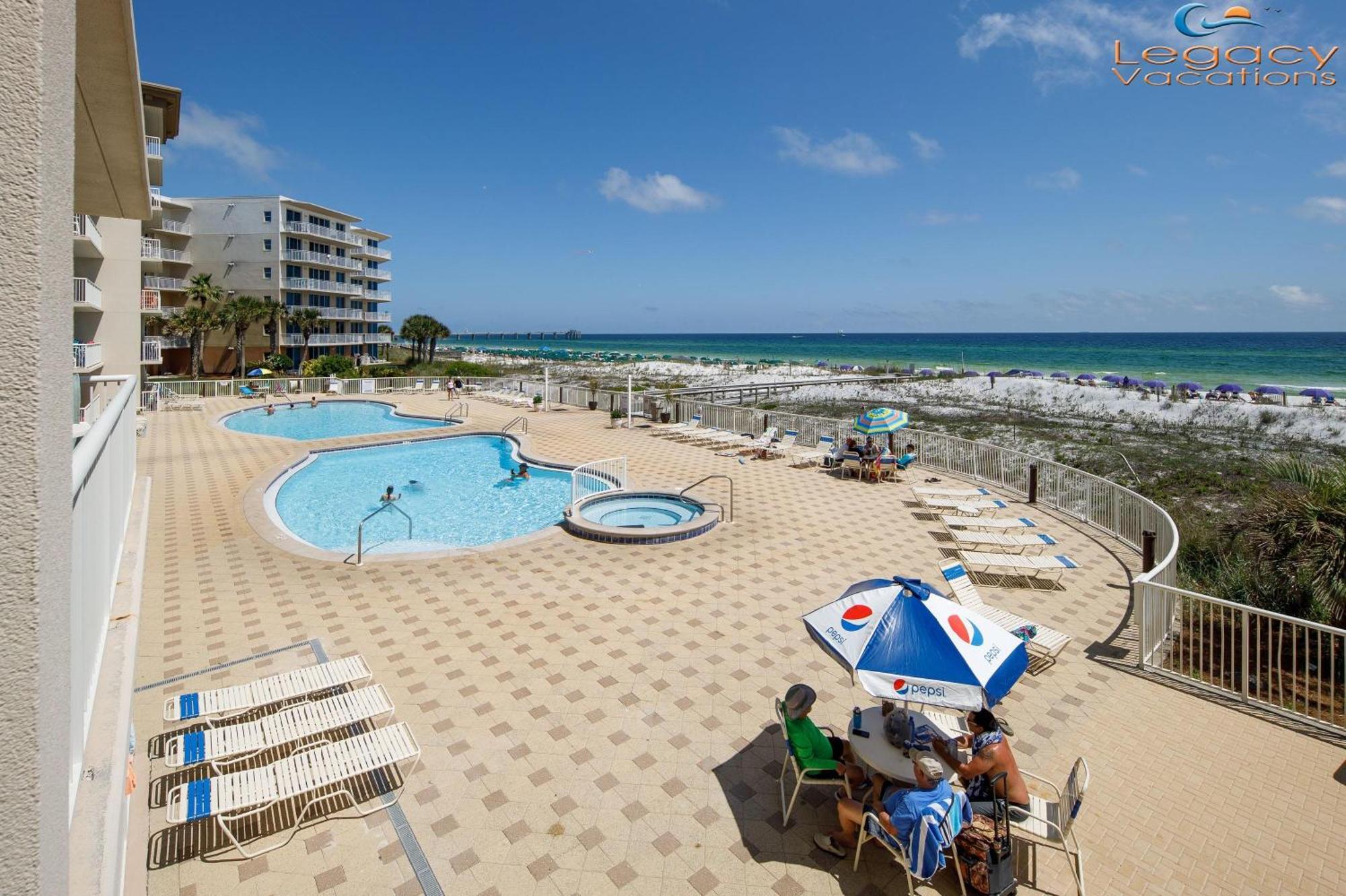 Smp 209 - Large 4 Bedroom Beachfront Holiday home