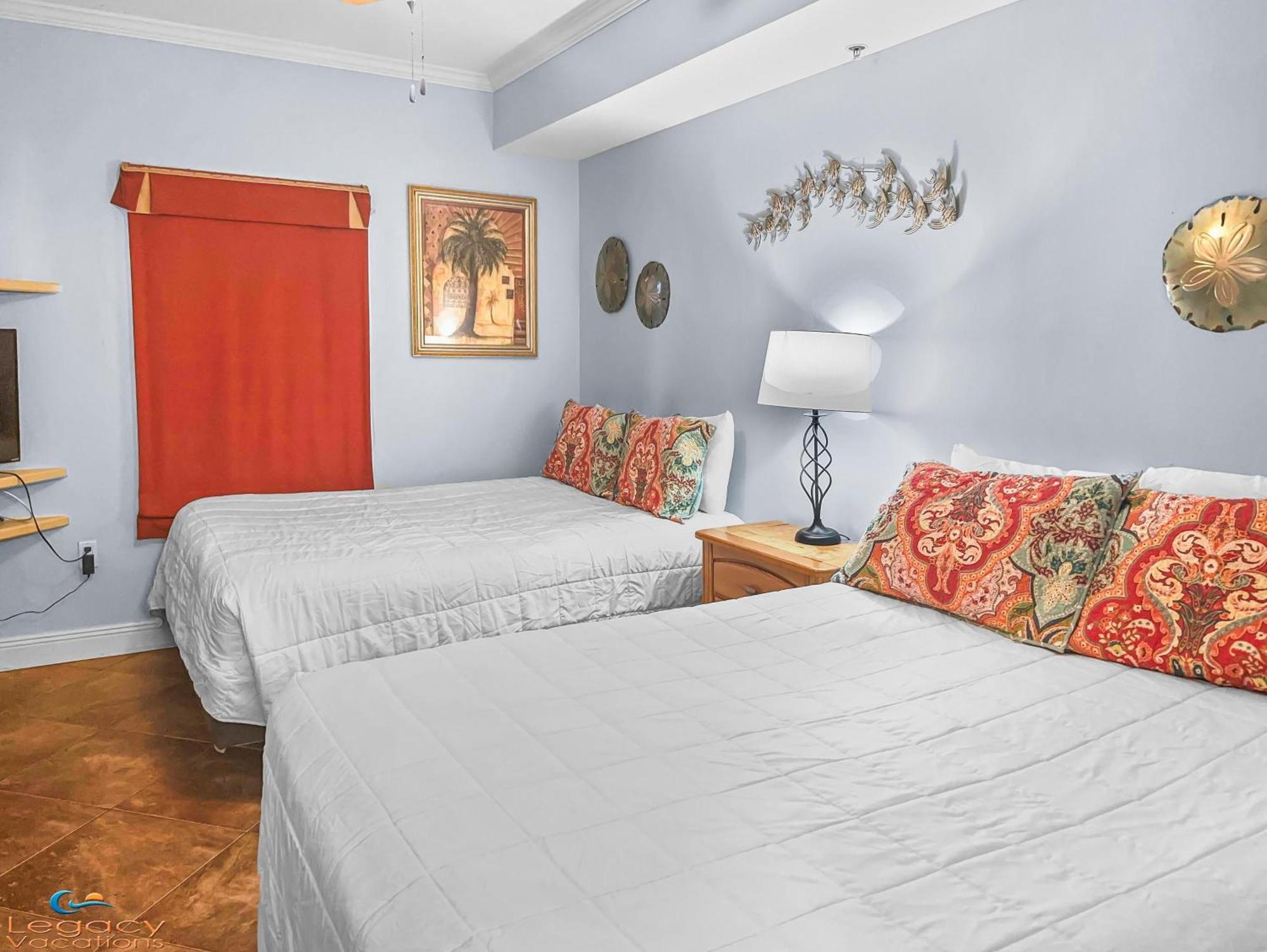 Smp 207- 3 Bedroom Condo-2 Sets Of Service!