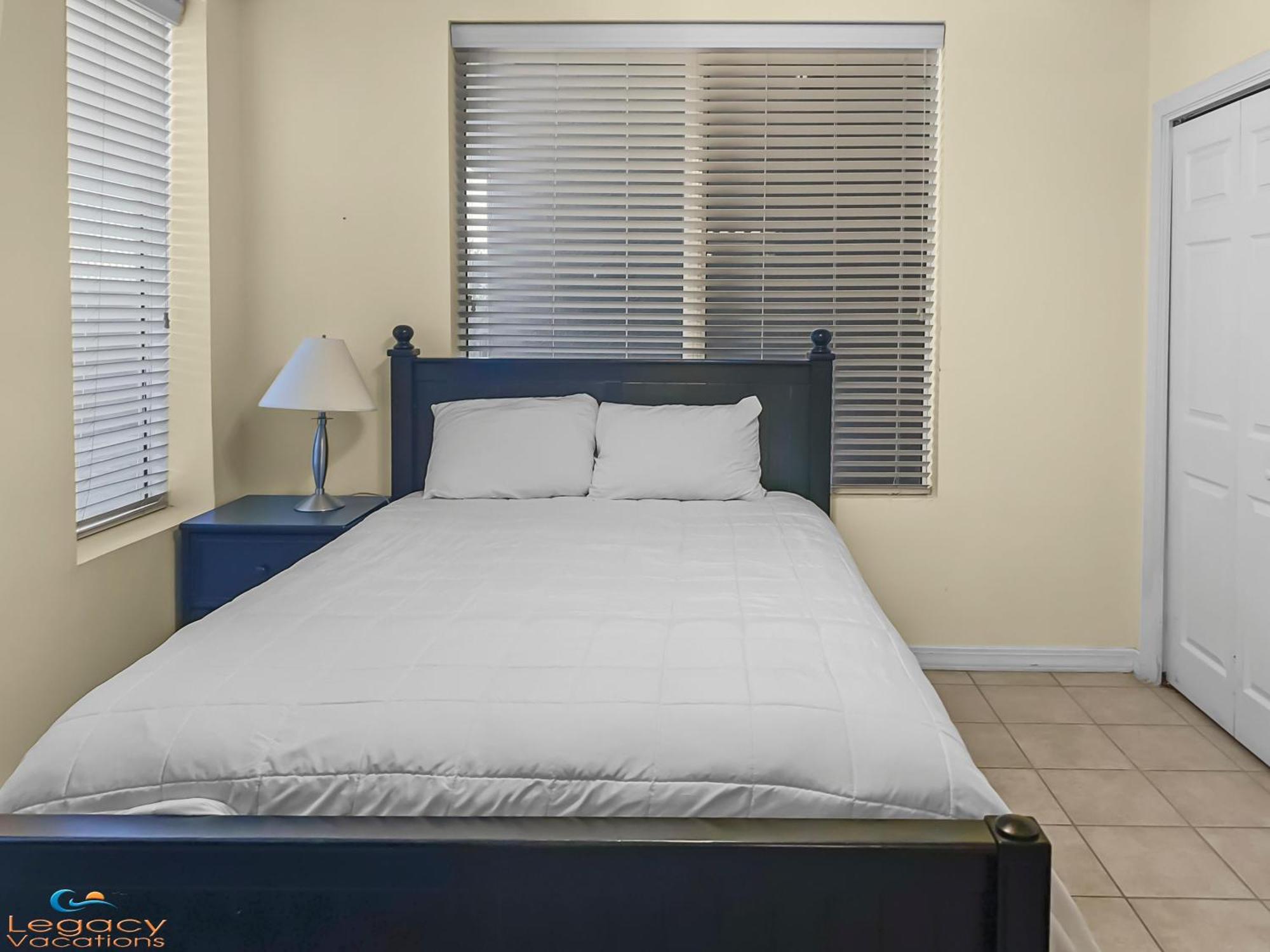 Ip116-3 Bed With Complimentary Service