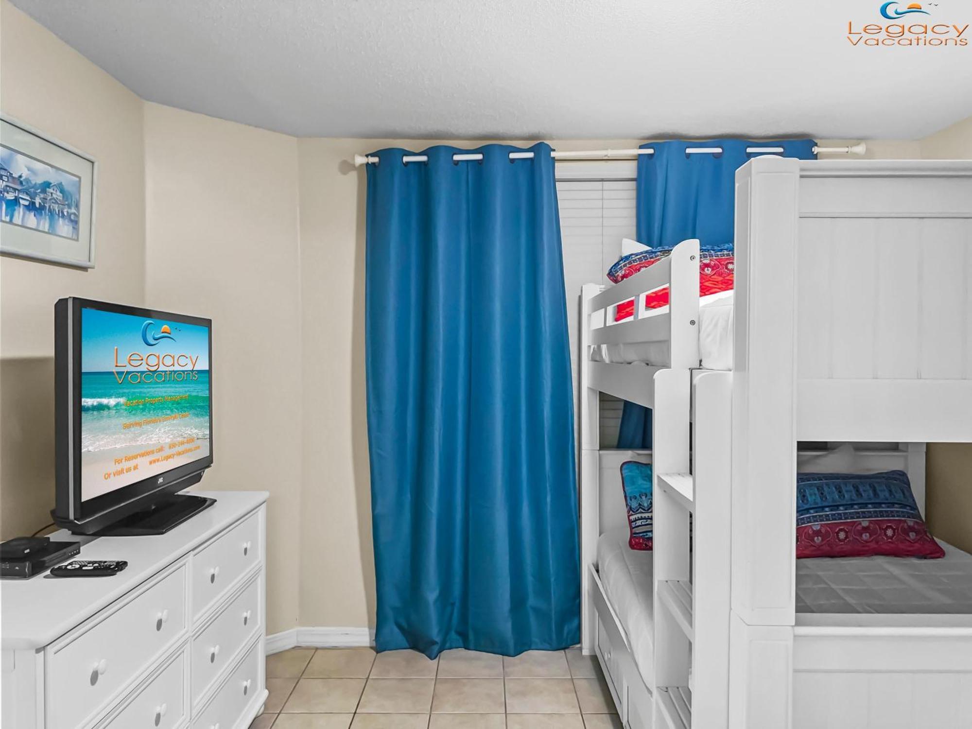 Ip116-3 Bed With Complimentary Service Fort Walton Beach