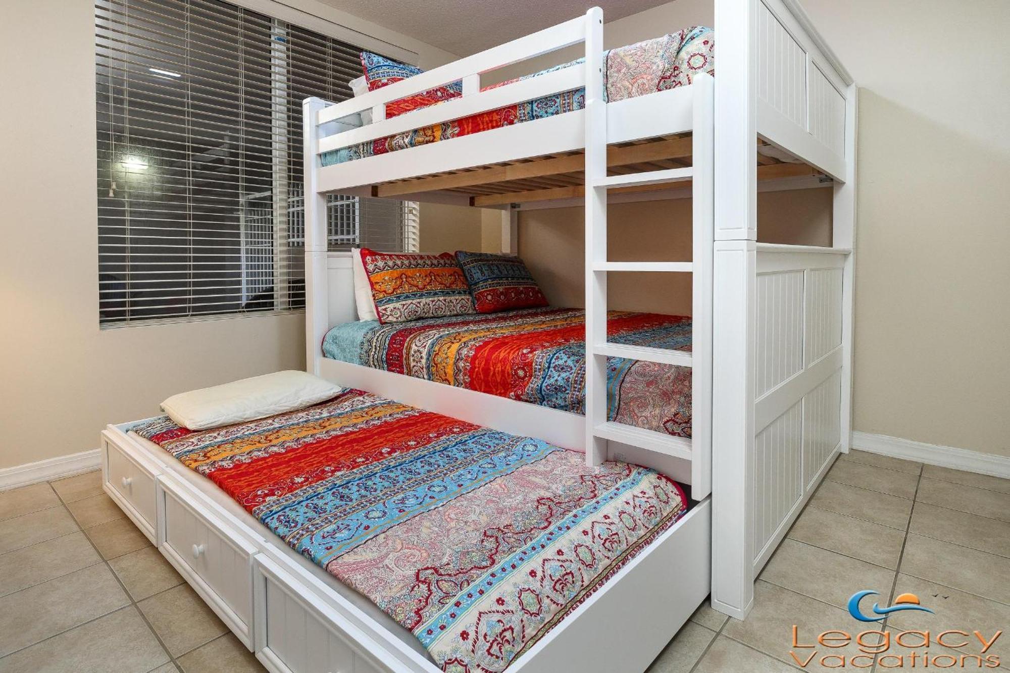 Ip116-3 Bed With Complimentary Service * Fort Walton Beach