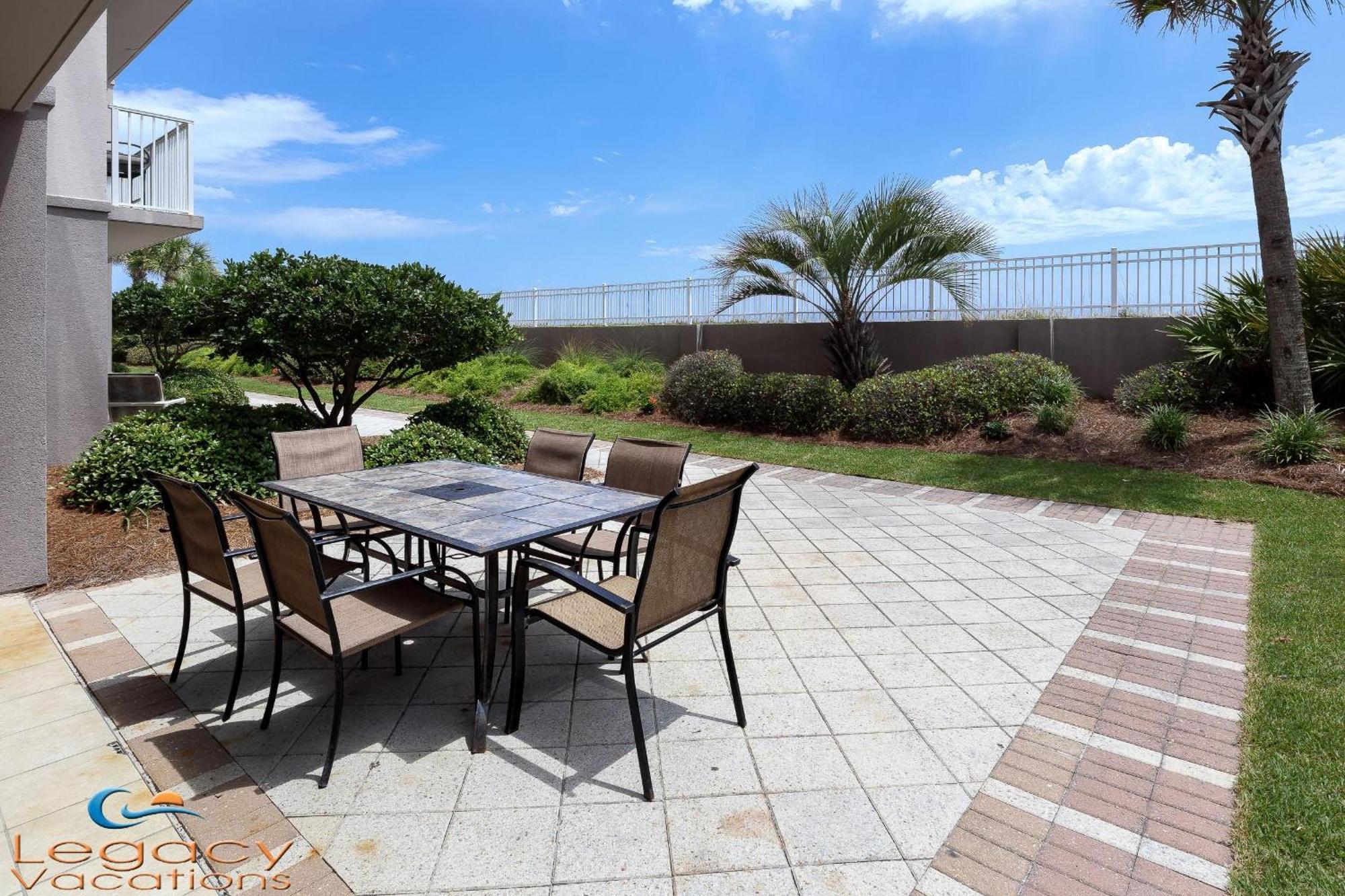 Ip116-3 Bed With Complimentary Service