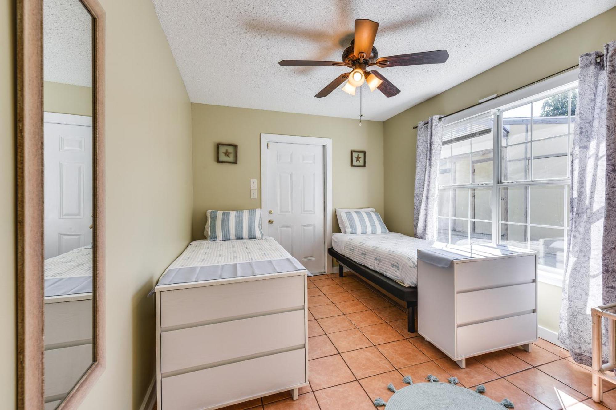 Pet-friendly Walton 4 Mi To Ocean Holiday home *