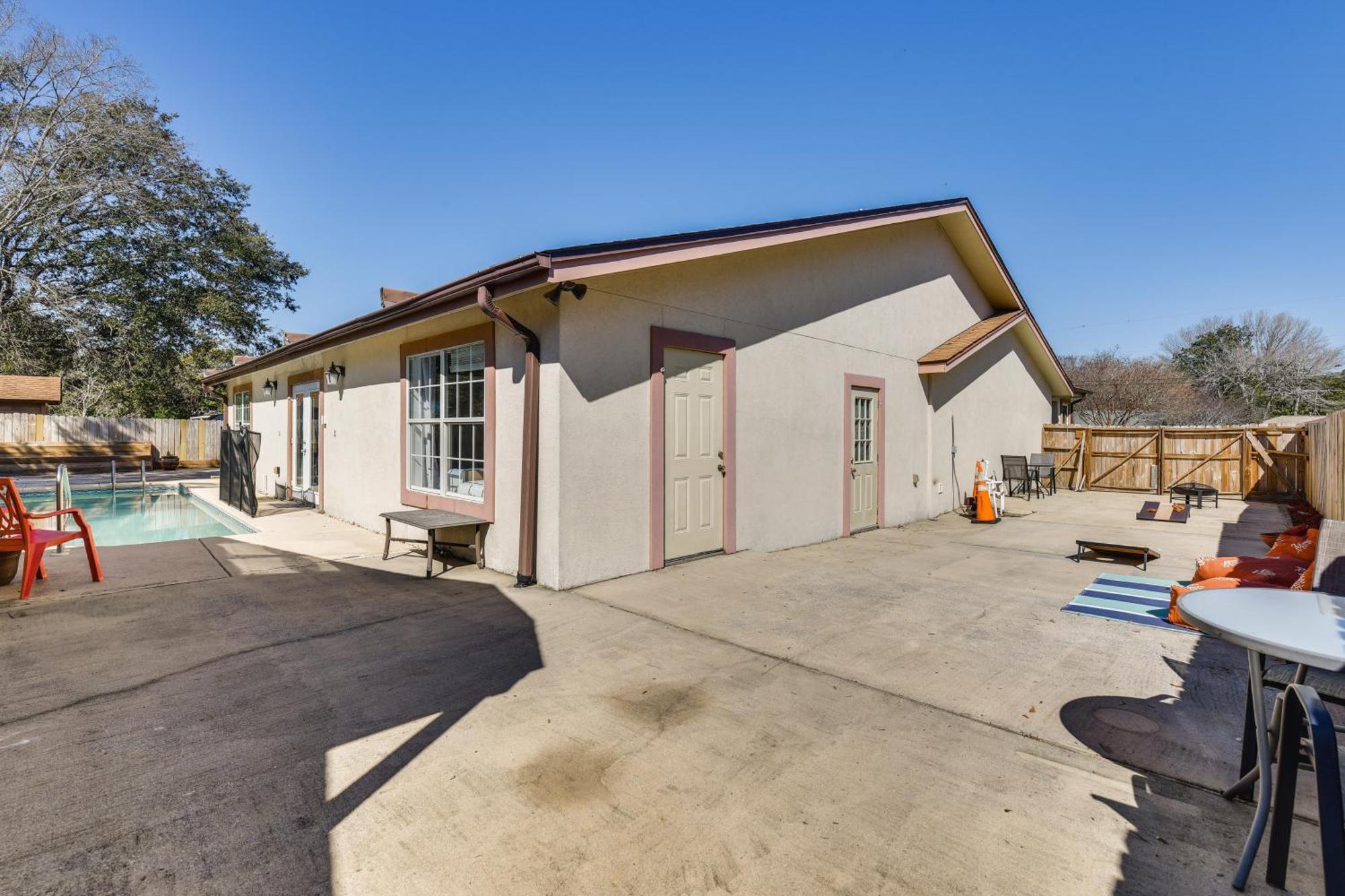 Pet-friendly Walton 4 Mi To Ocean