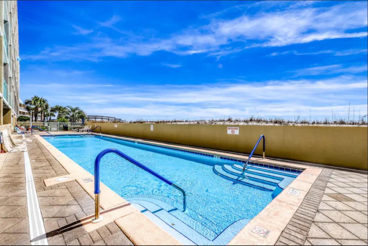1 Bed 2 Bath With Balcony View Of The Gulf