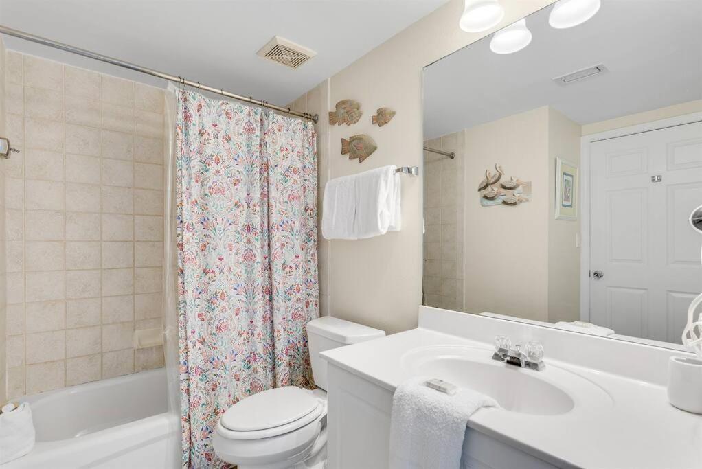Island Princess 713 Flip Flop Stop Apartment *
