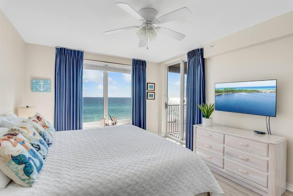 Apartment Island Princess 713 Flip Flop Stop