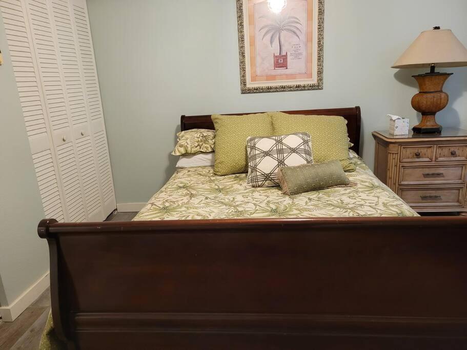 On Okaloosa Island Emerald Isle 6th Floor 2 Bedrooms And Bed
