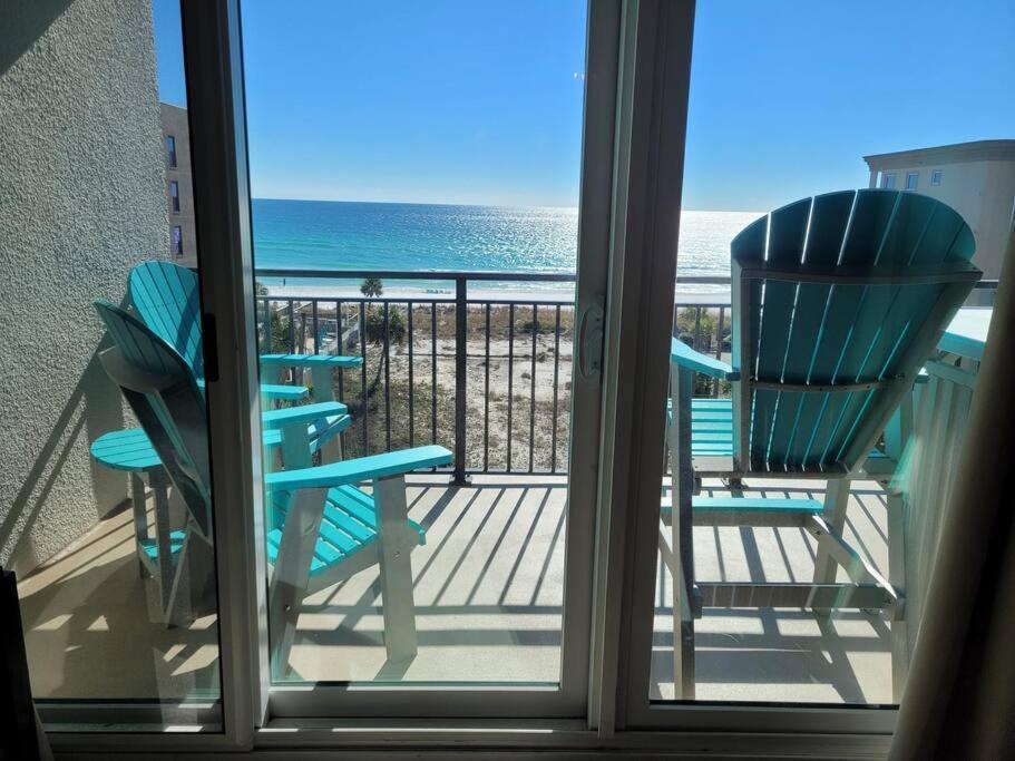 Apartment On Okaloosa Island Emerald Isle 6th Floor 2 Bedrooms And Bed