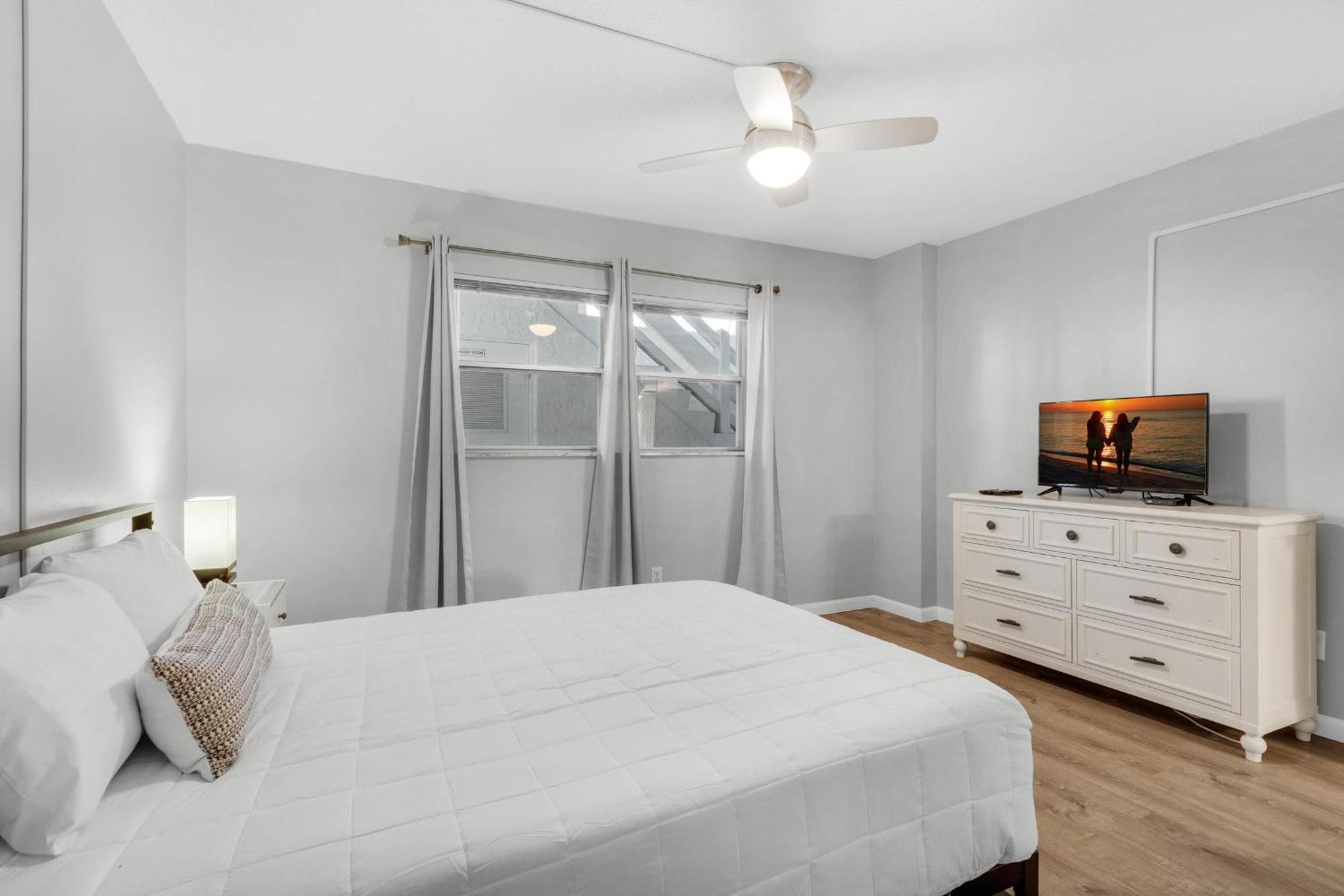 El Matador- Beachside Haven 210
