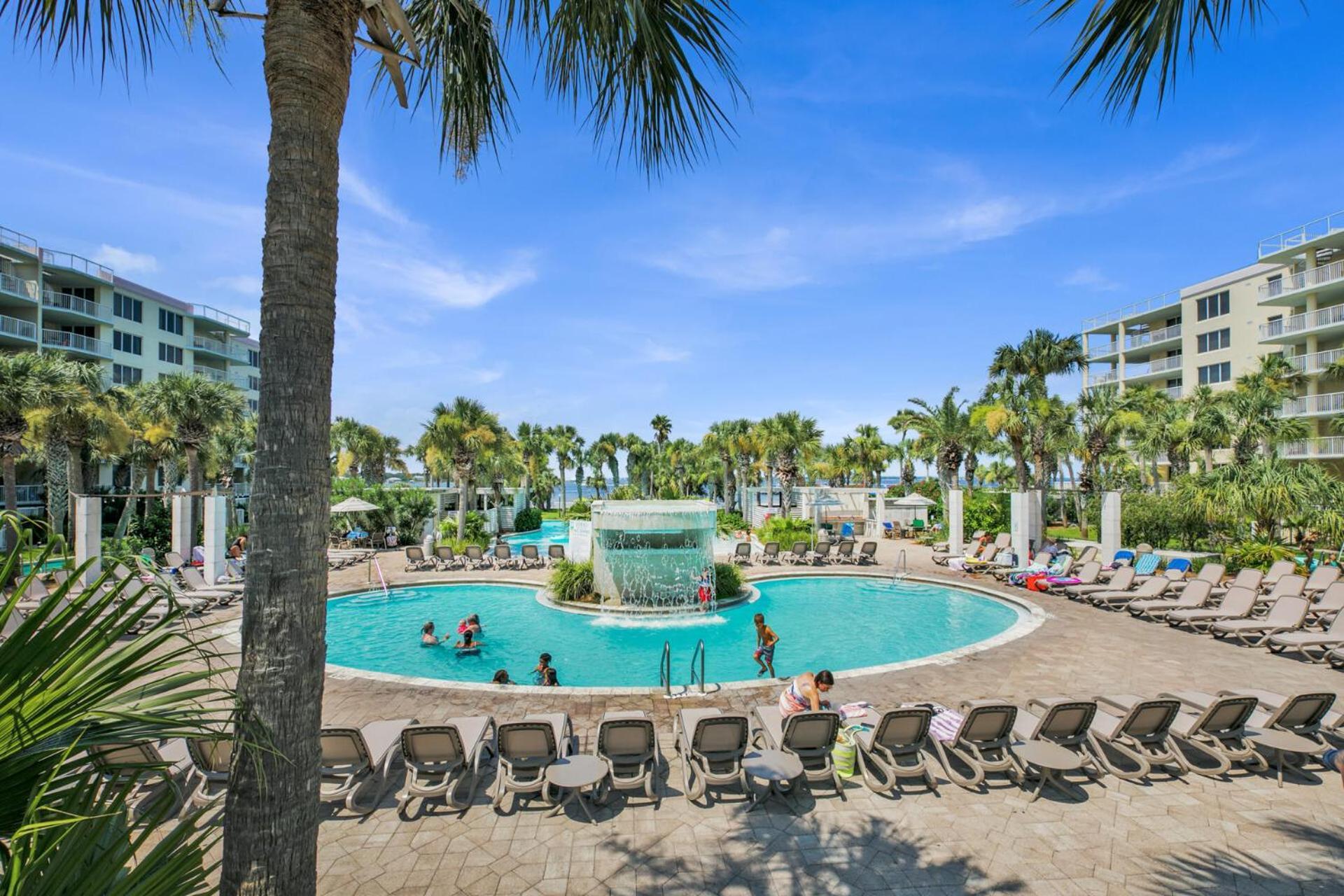 Destin West Gulfside Two Bedroom With Bunks!!! Lazy River!! Holiday home Fort Walton Beach