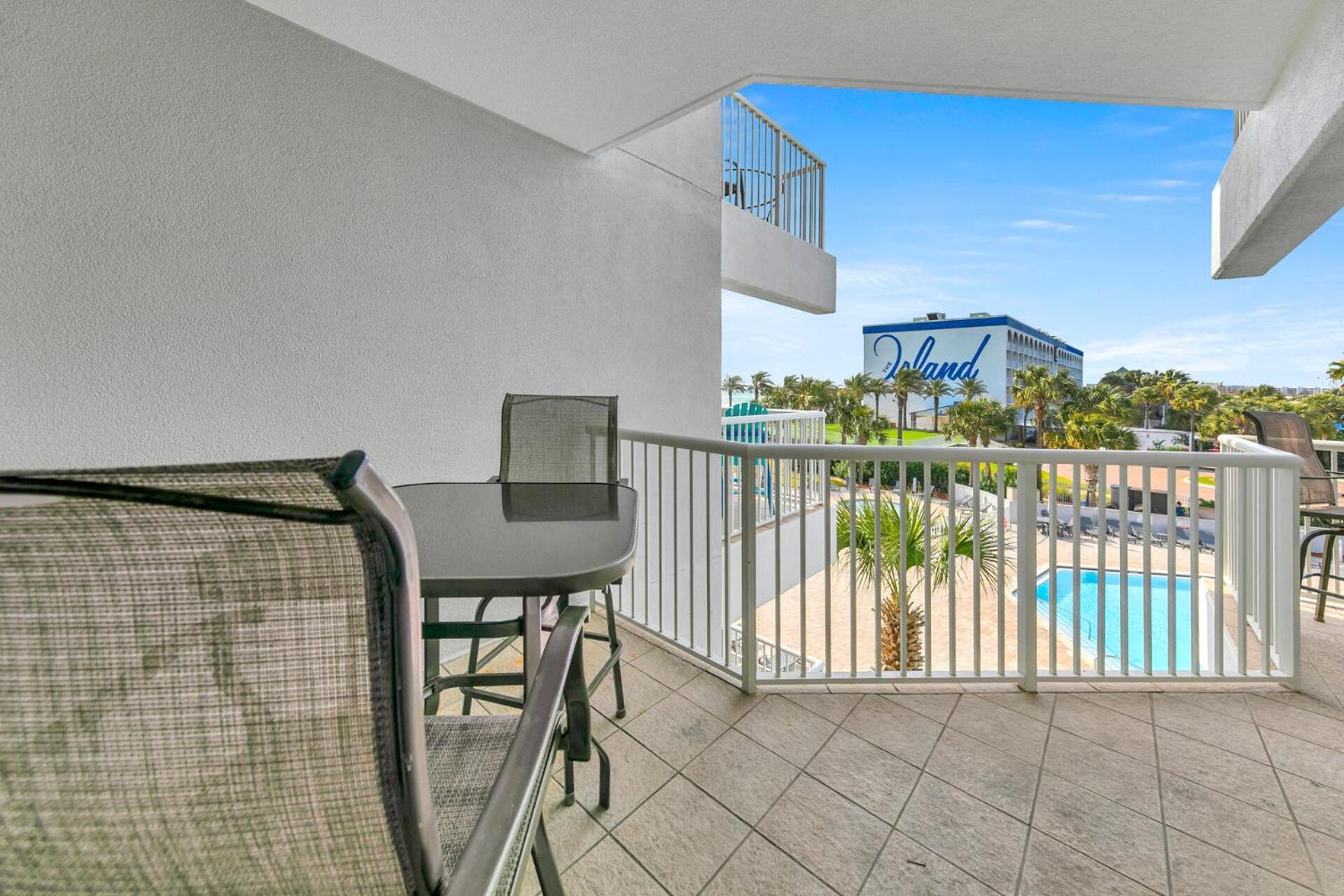Destin West Gulfside Two Bedroom With Bunks!!! Lazy River!! Fort Walton Beach