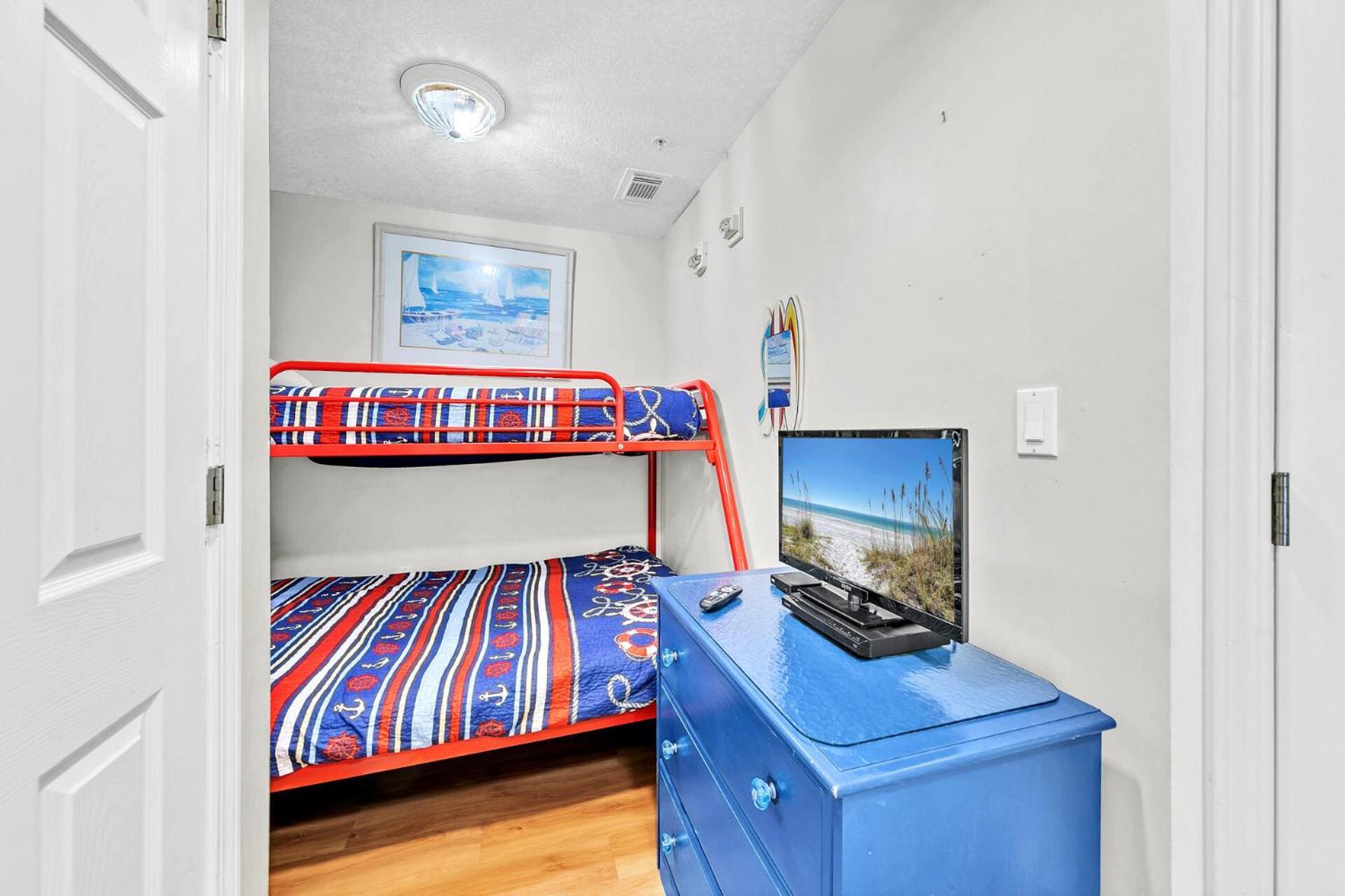 Destin West Gulfside Two Bedroom With Bunks!!! Lazy River!! Holiday home *