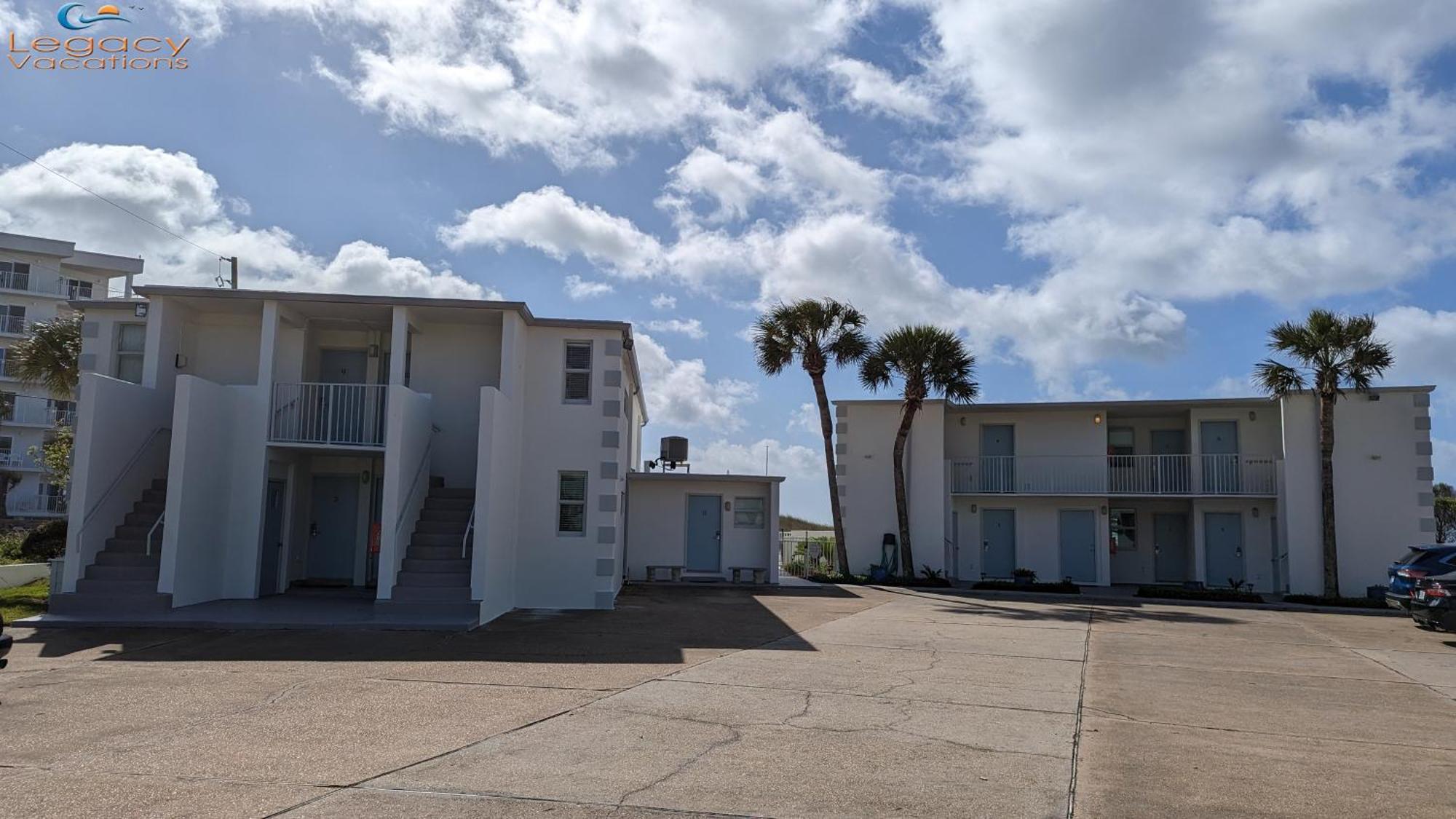 Cozy Beachfront - Romantic Getaway! Apartment *