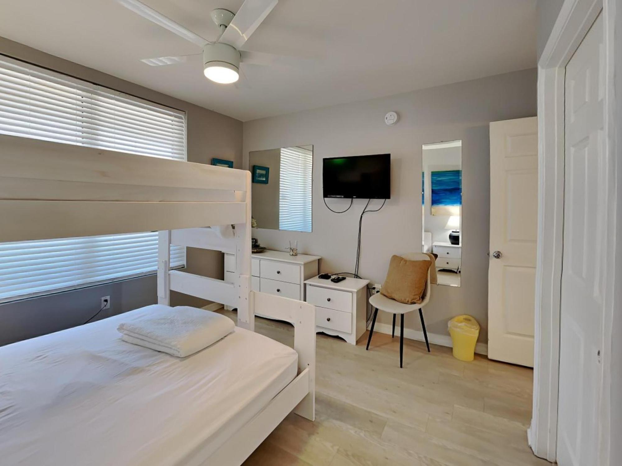 Apartment Island Princess #705