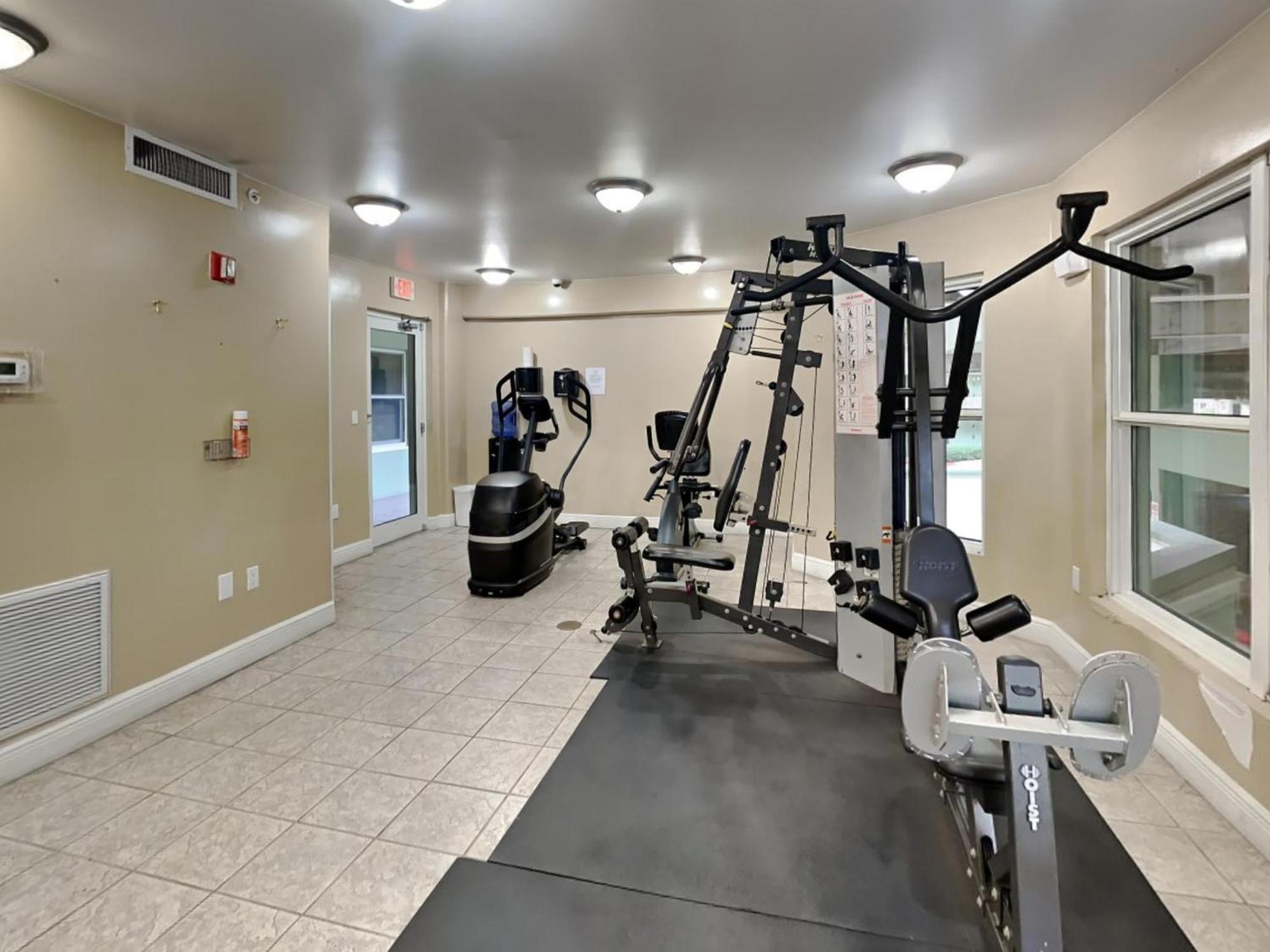 Amazing In Walton With Heated Swimming Pool, Outdoor Swimming Pool And 3 Bedrooms Apartment Fort Walton Beach