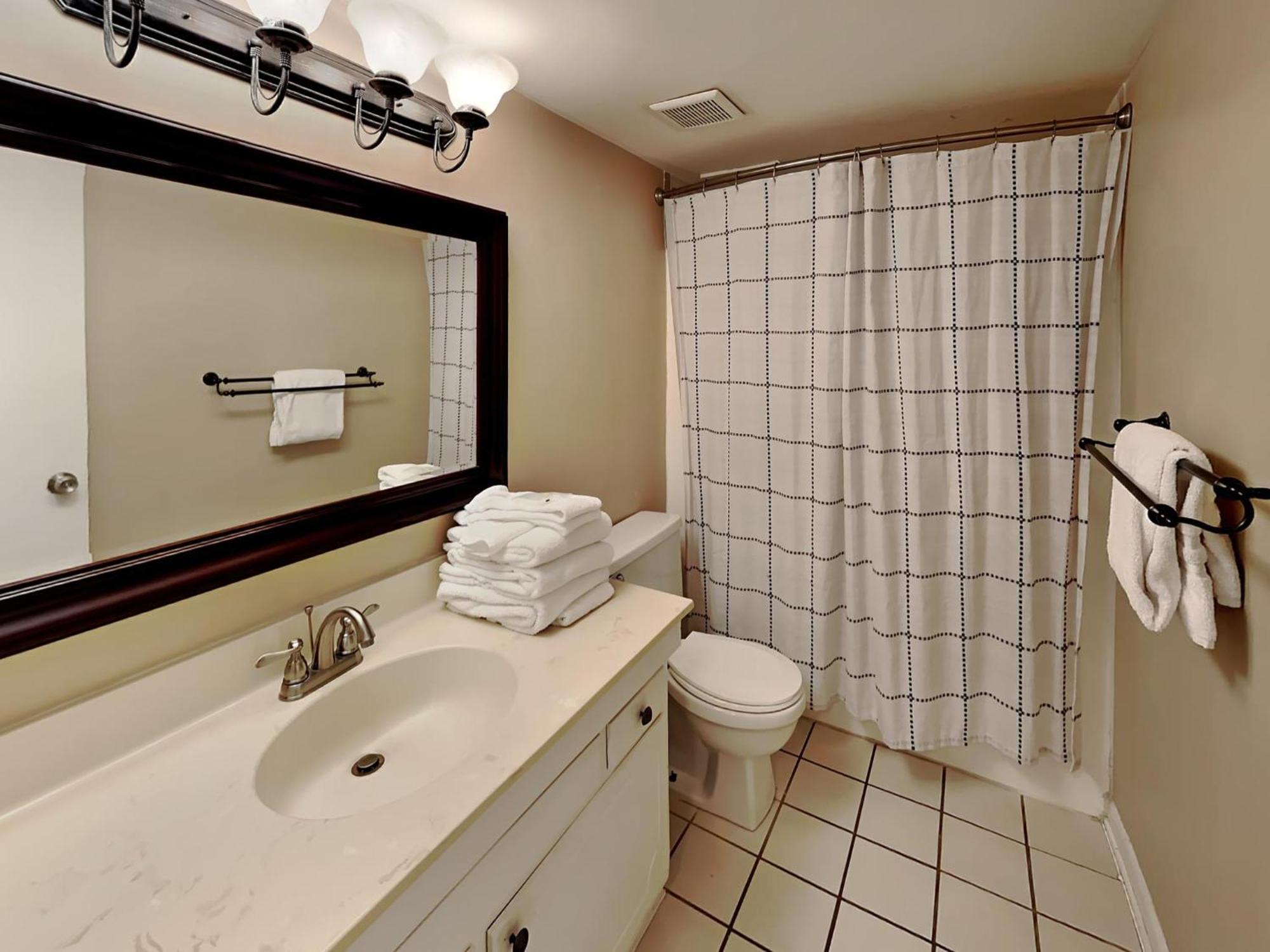 Emerald Isle Walton 209 Apartment *